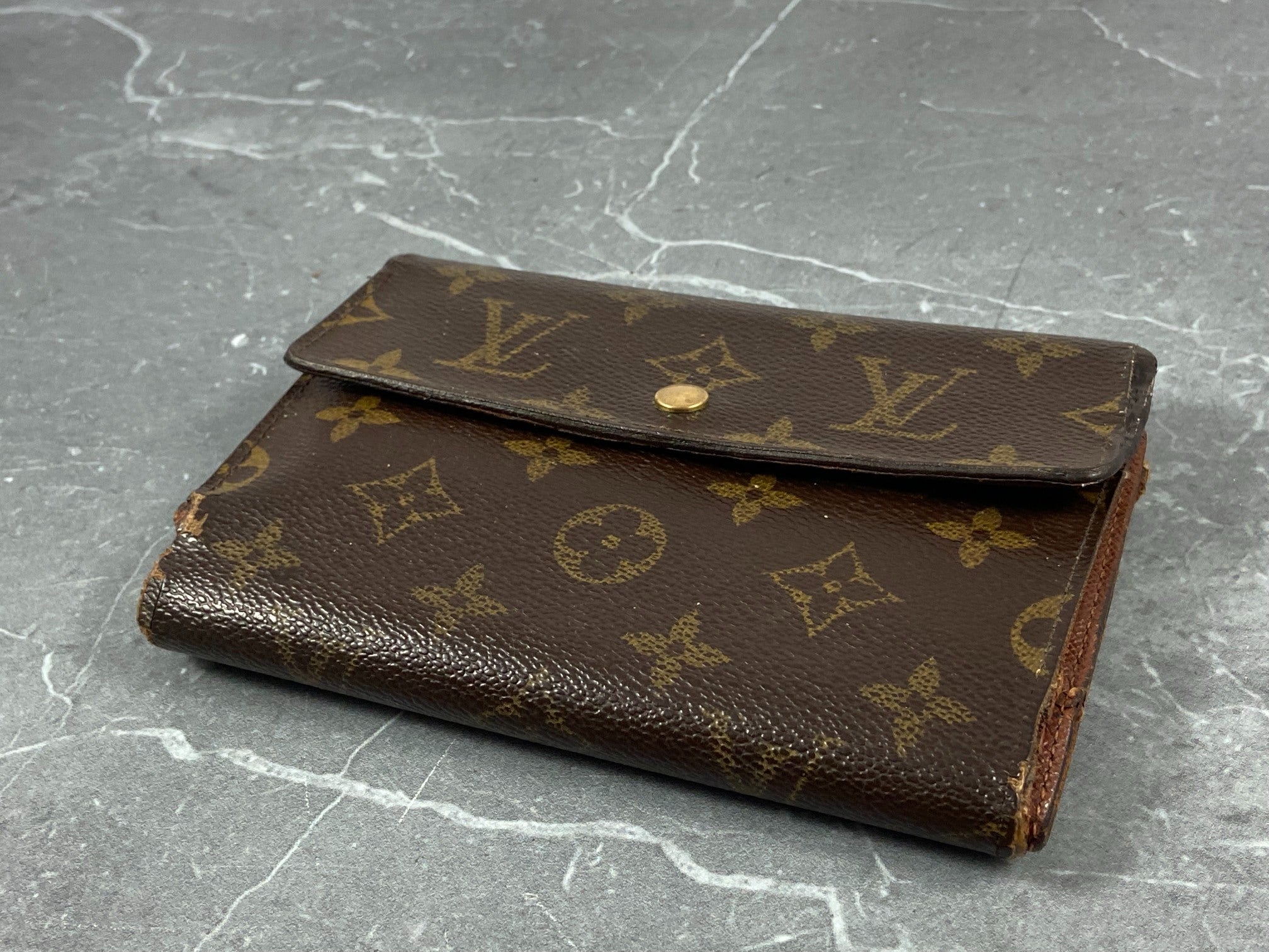 Louis Vuitton Porte Tresor Etui Wallet Monogram Canvas