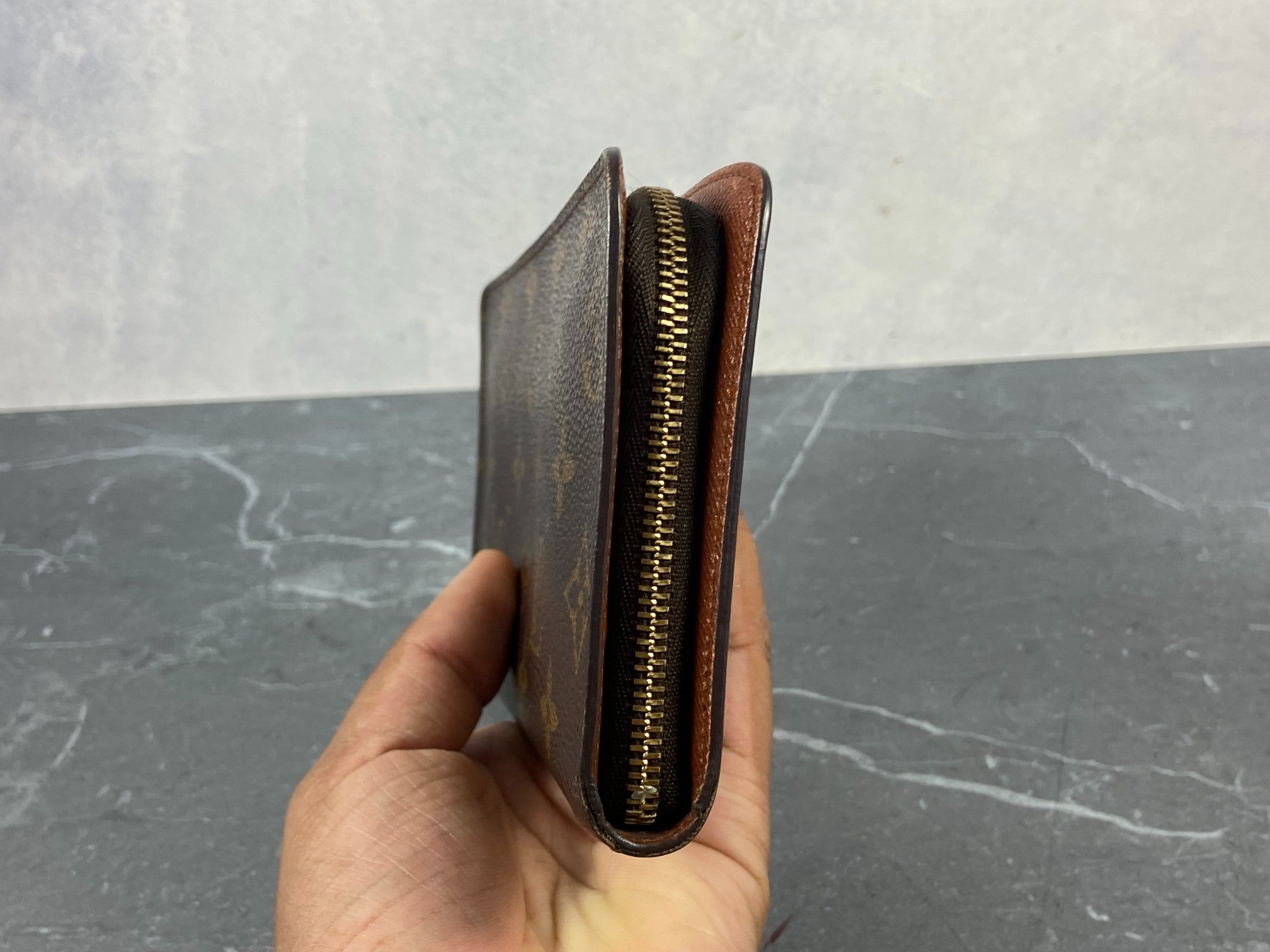 Louis Vuitton Monogram Canvas Zippy Wallet