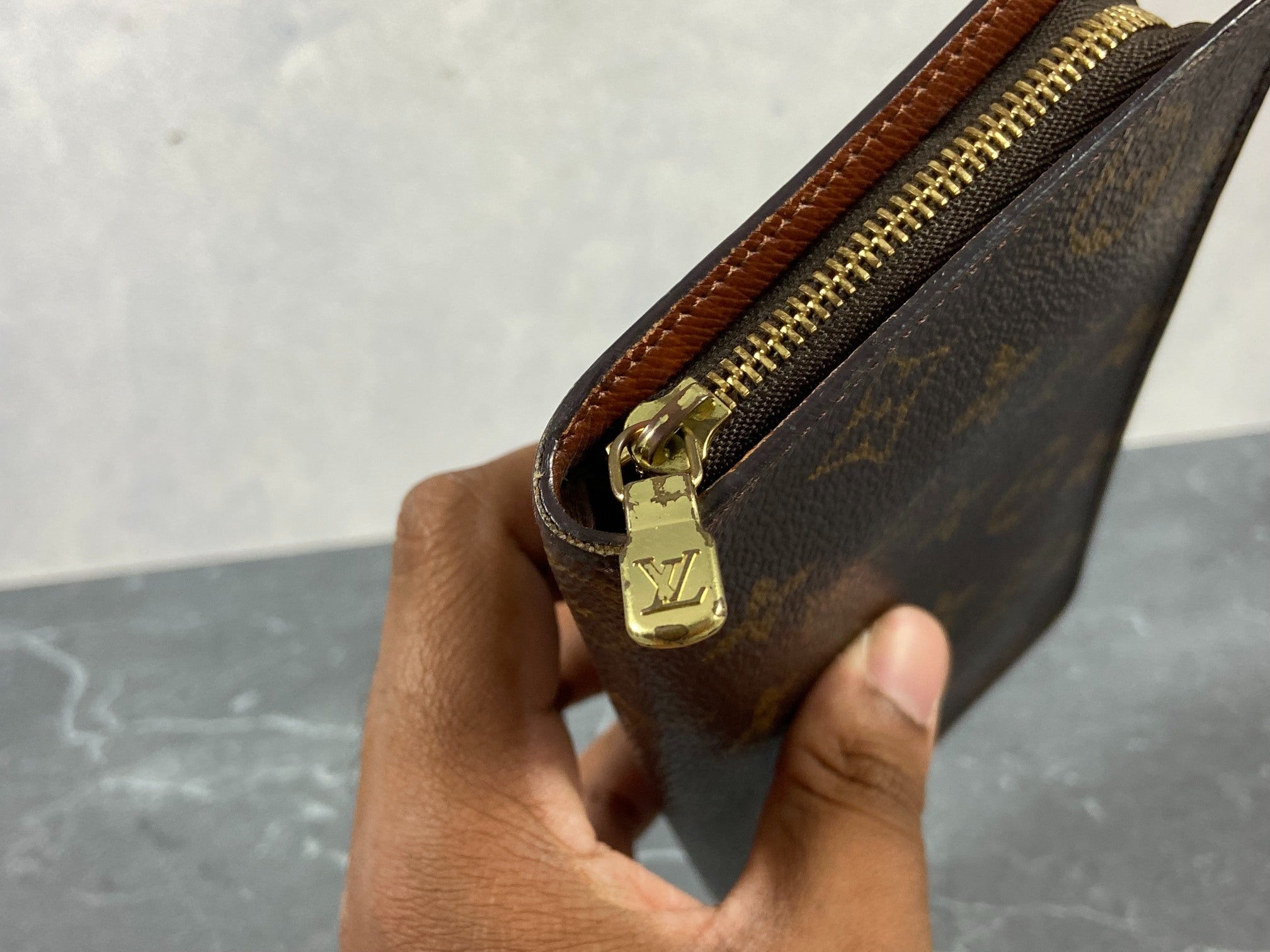 Louis Vuitton Monogram Canvas Zippy Wallet
