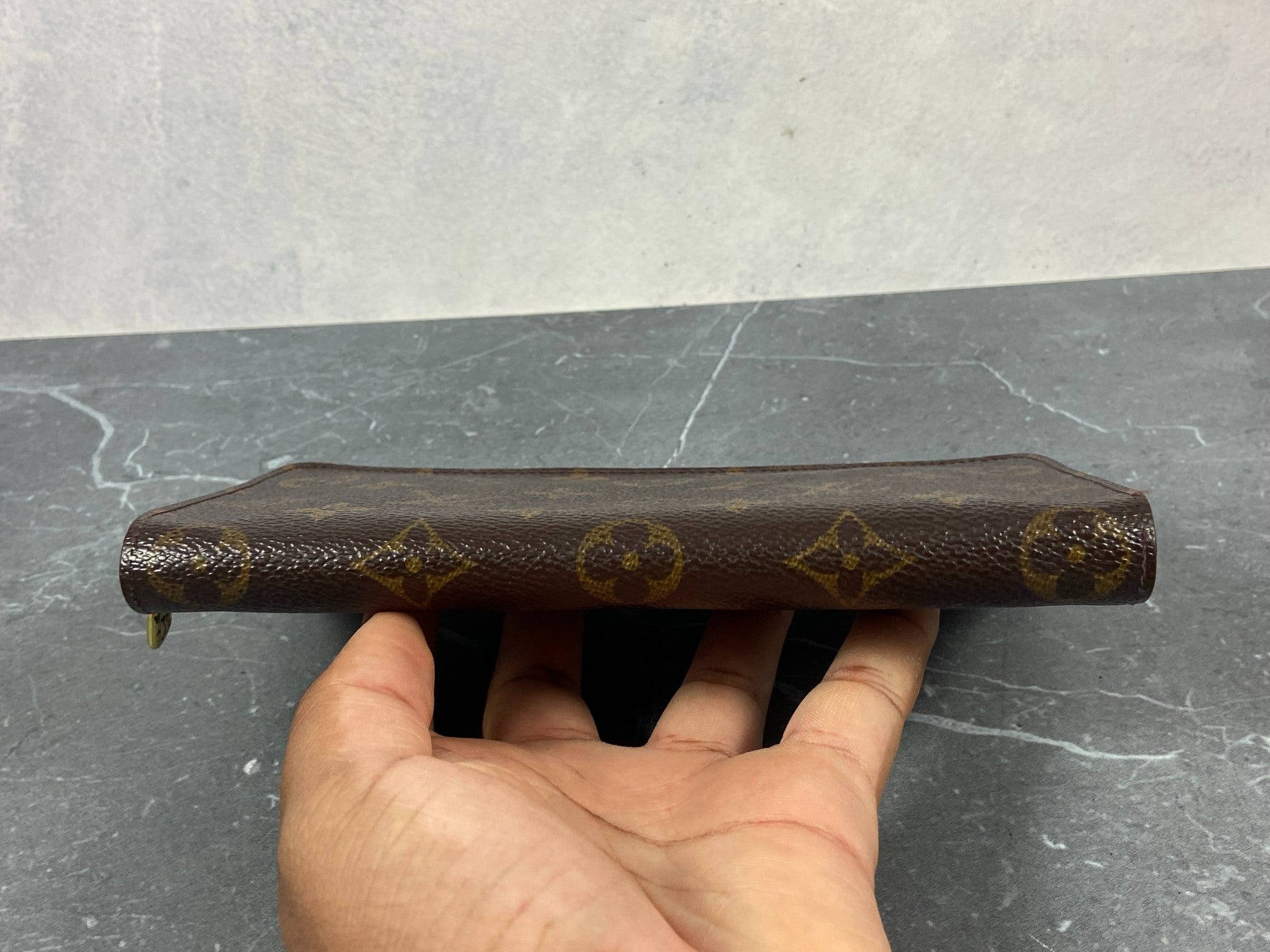 Louis Vuitton Monogram Canvas Zippy Wallet