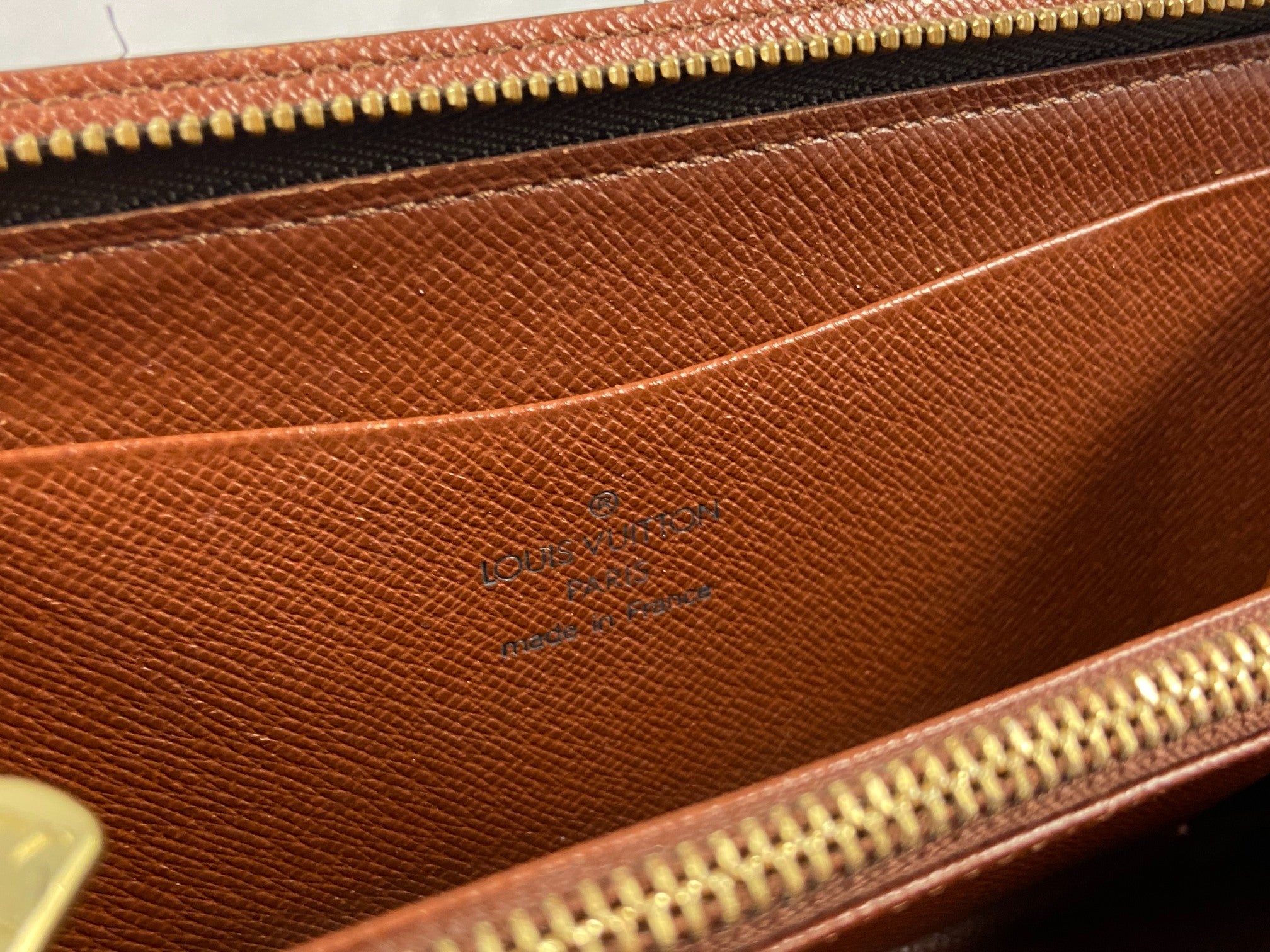 Louis Vuitton Monogram Canvas Zippy Wallet