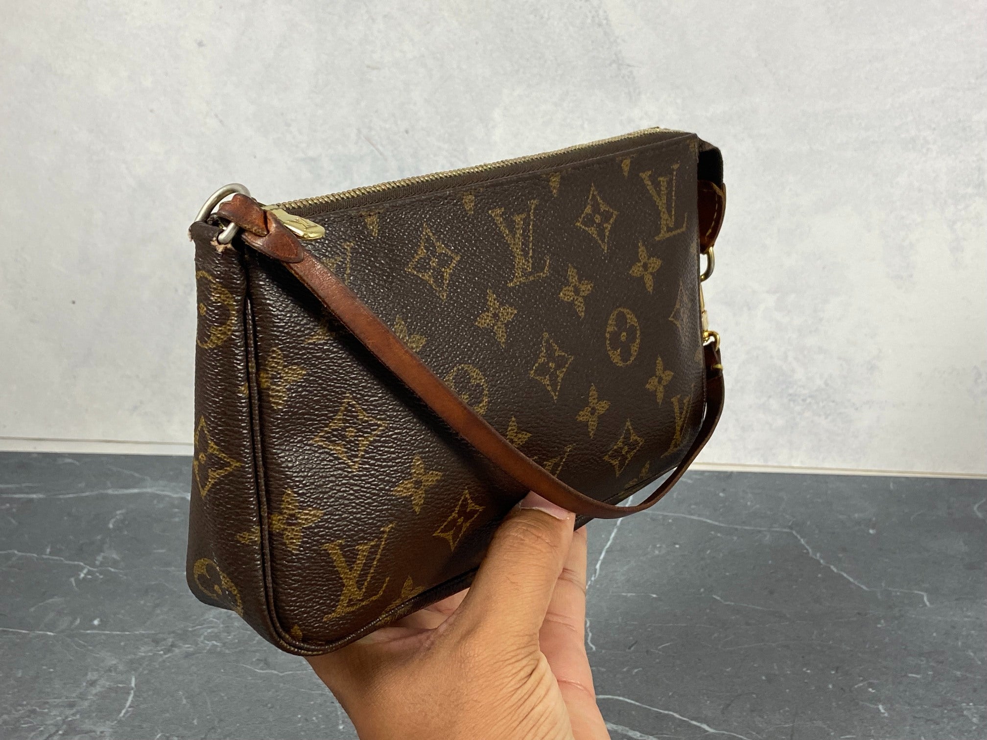 Louis Vuitton Pochette Accessoires Monogram Canvas