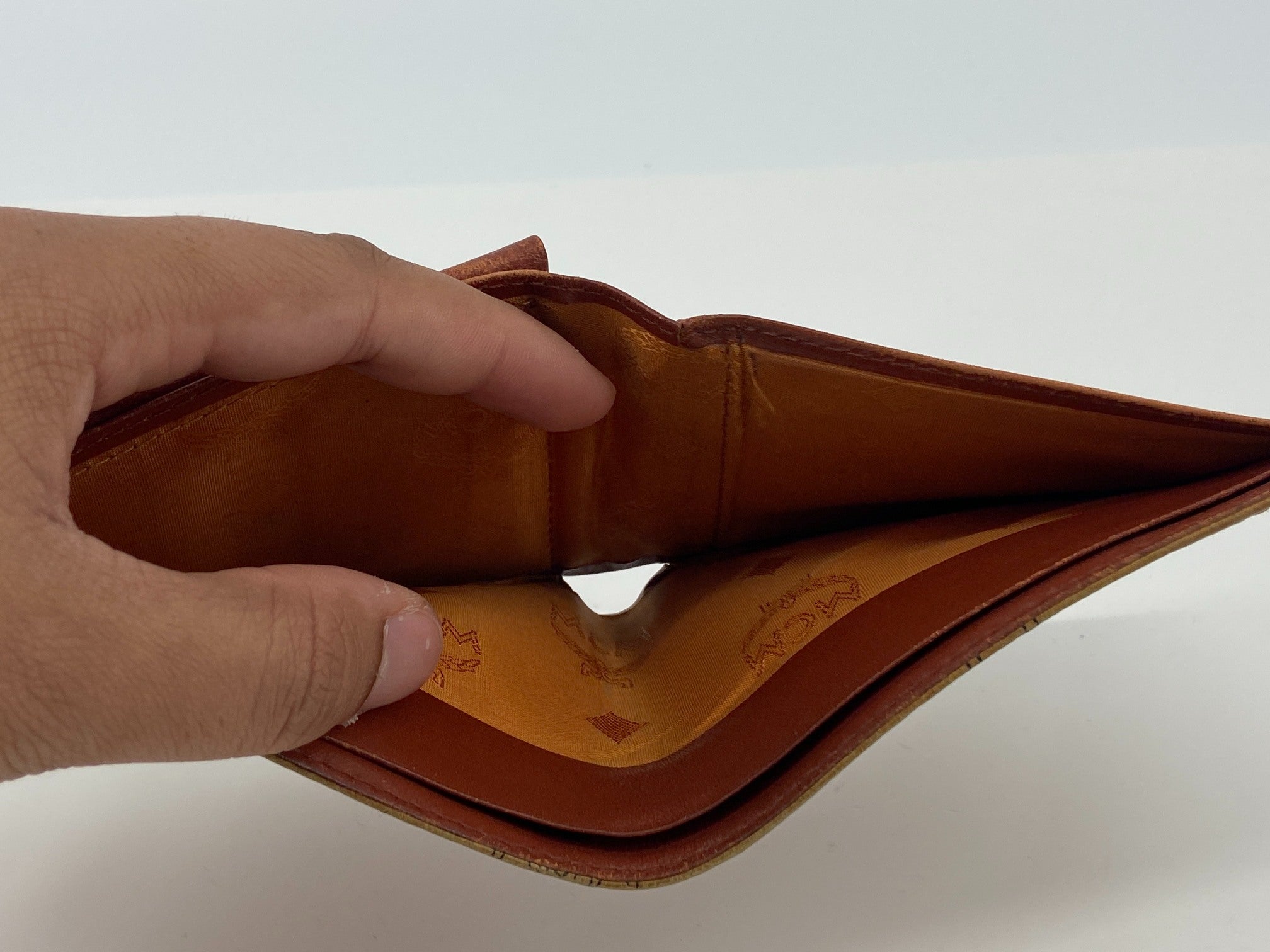 MCM Bifold Wallet Visetos Cognac Monogram