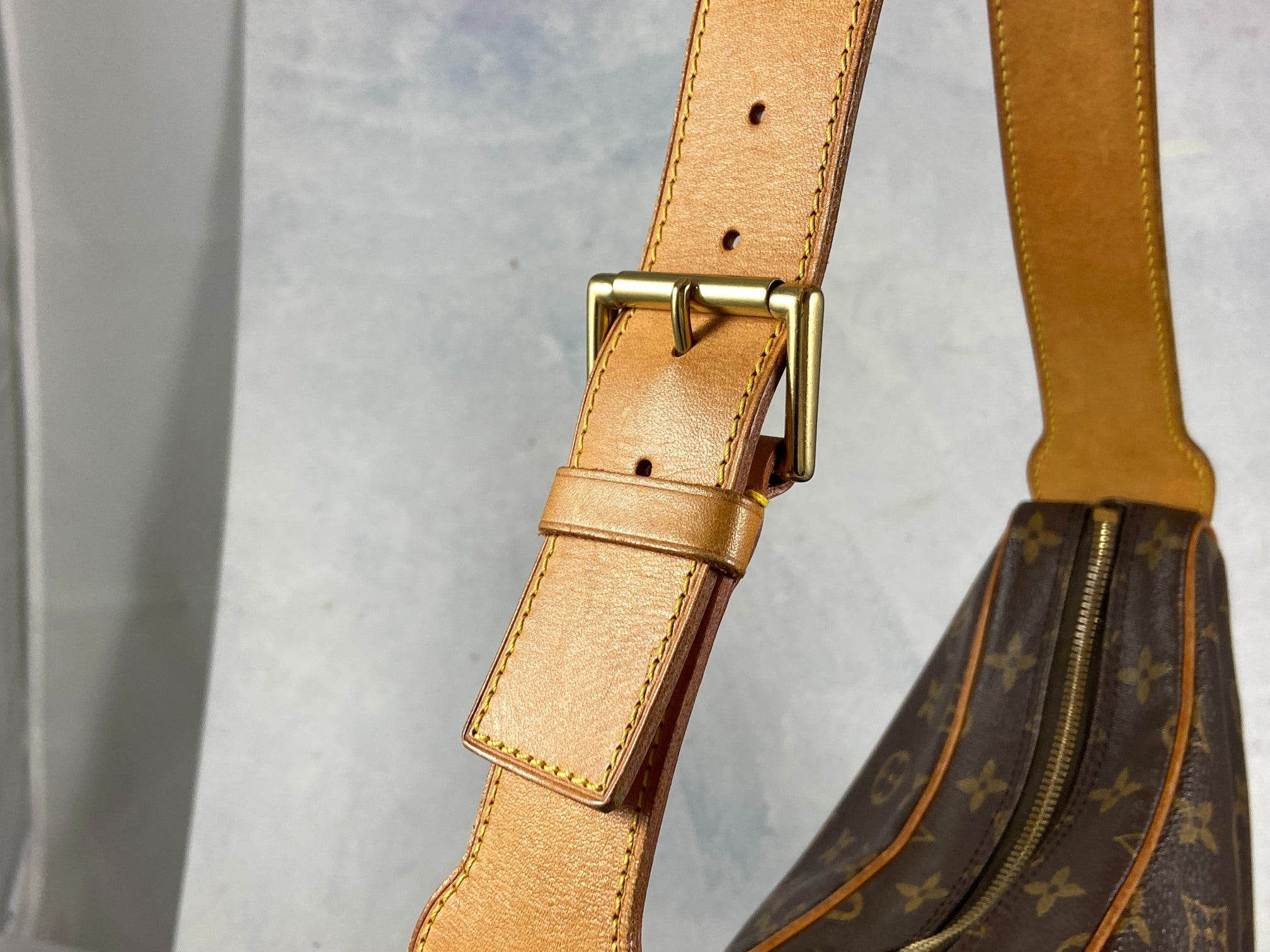 Louis Vuitton Croissant GM Hobo Bag Monogram Canvas