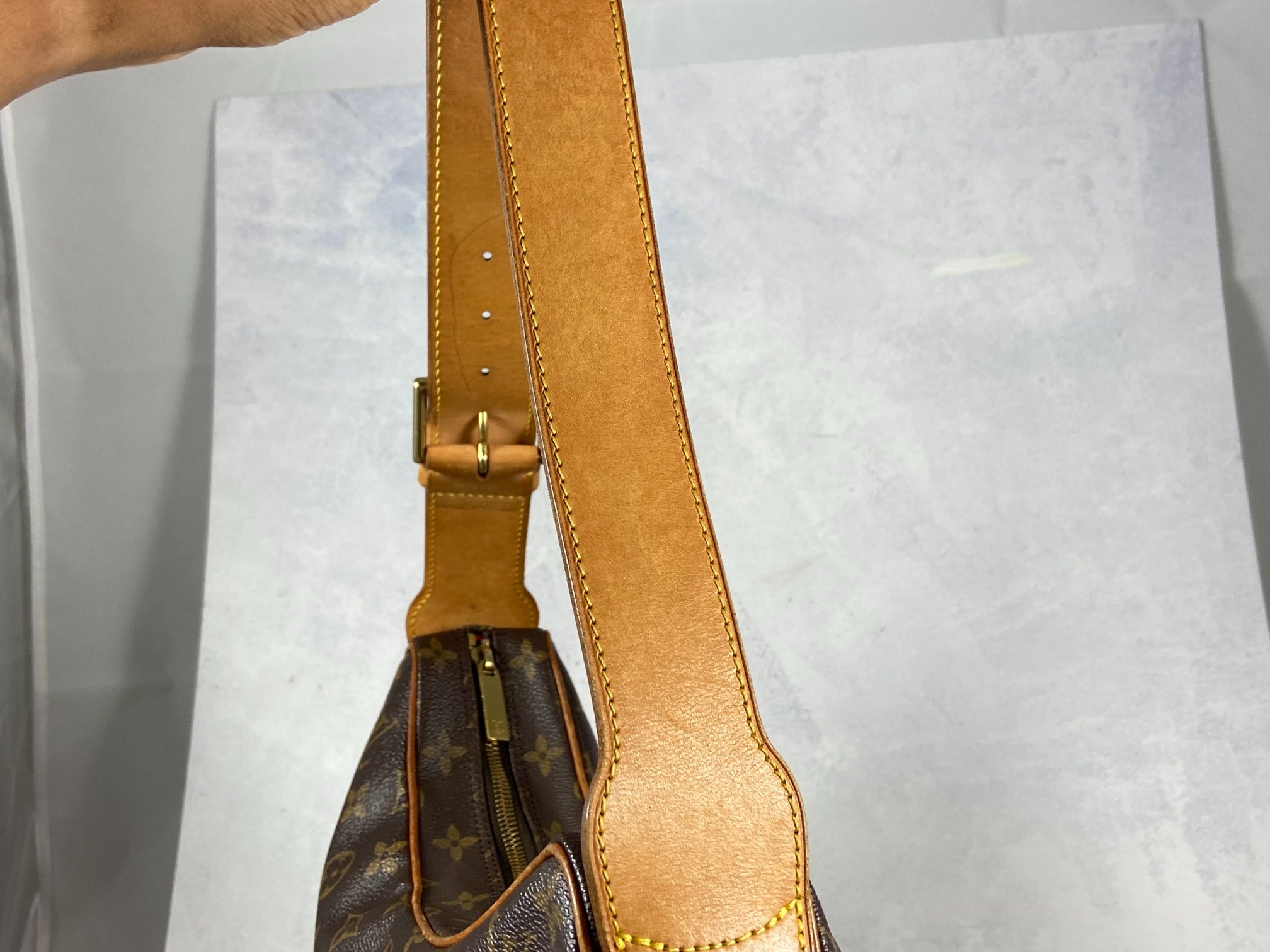 Louis Vuitton Croissant GM Hobo Bag Monogram Canvas