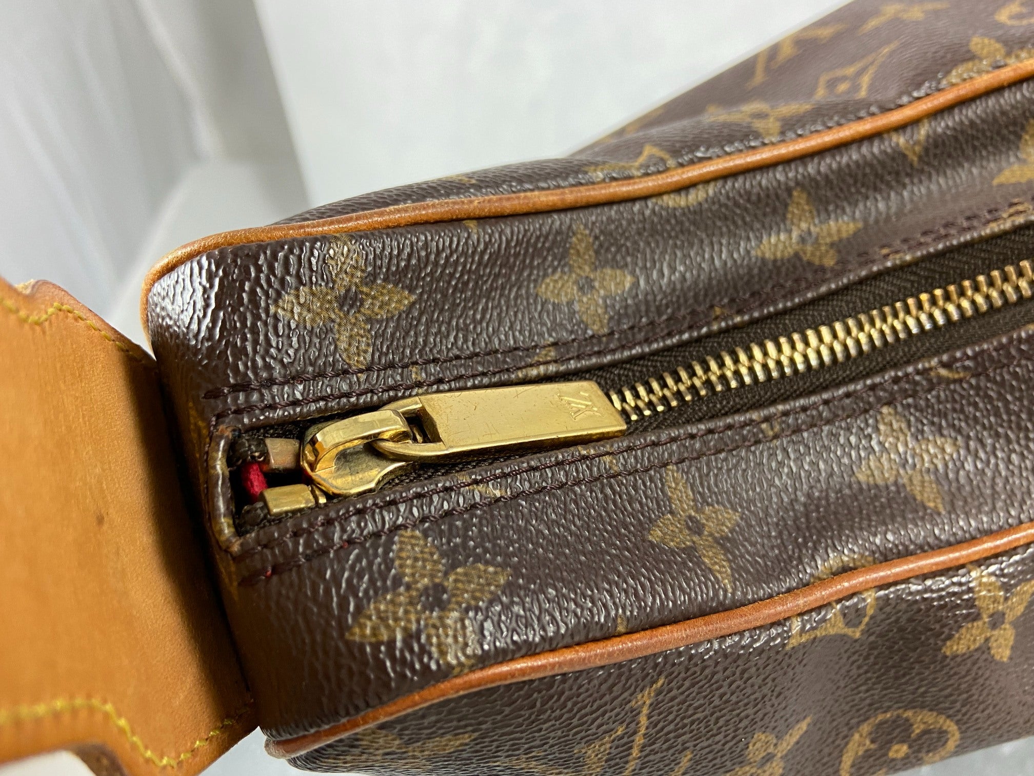 Louis Vuitton Croissant GM Hobo Bag Monogram Canvas