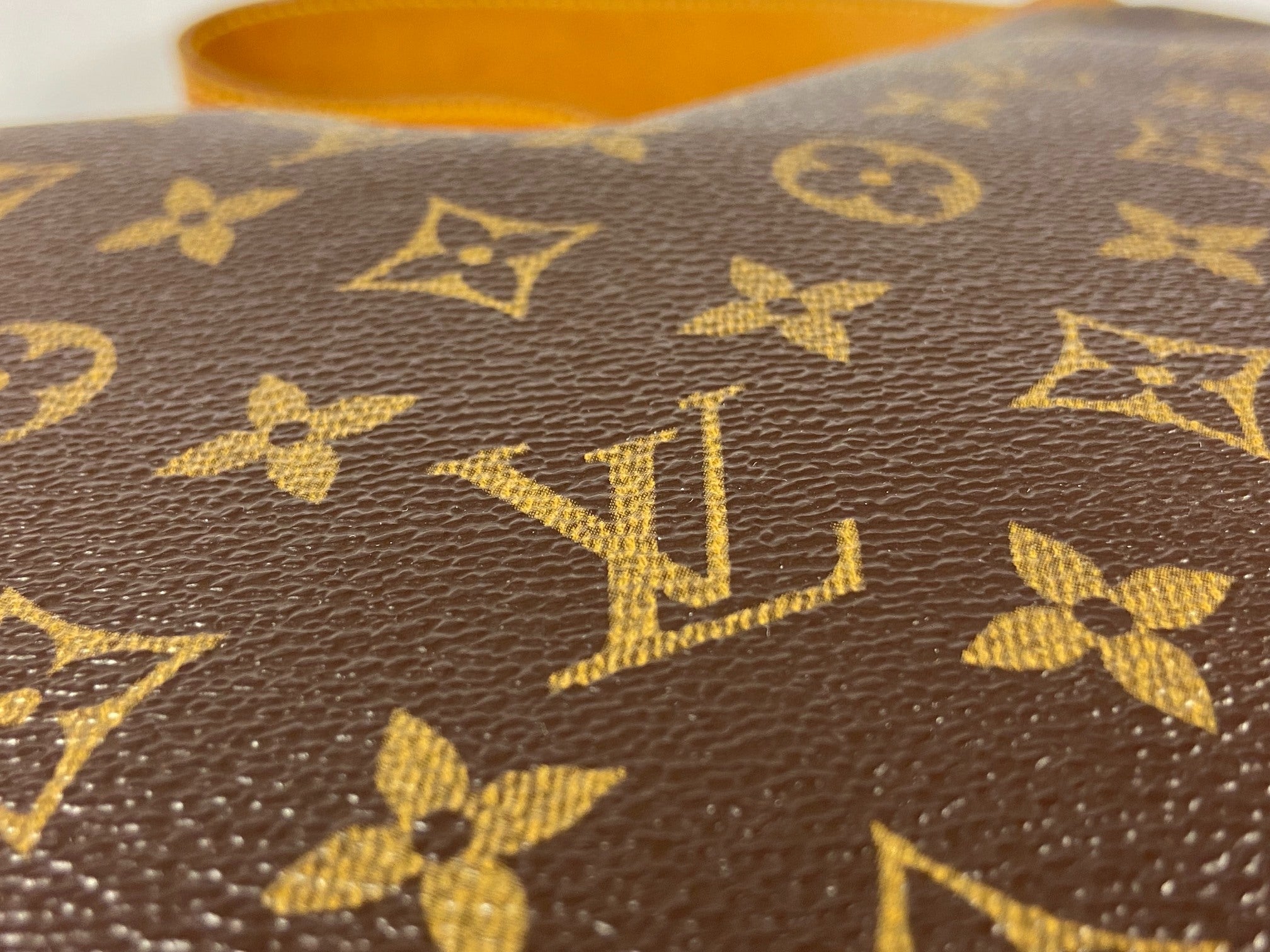 Louis Vuitton Croissant GM Hobo Bag Monogram Canvas