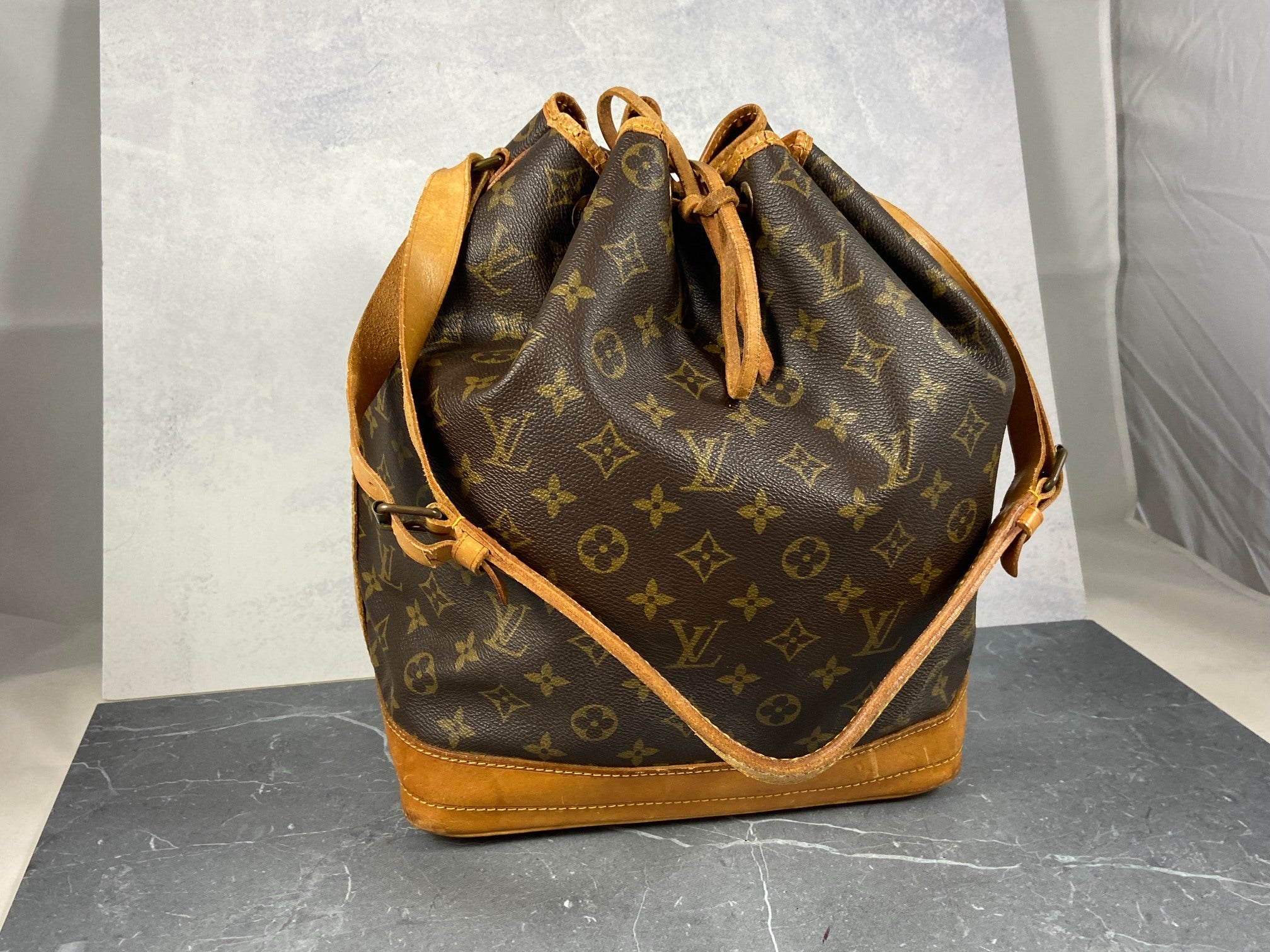 Louis Vuitton Sac Noé Grand Monogram Canvas