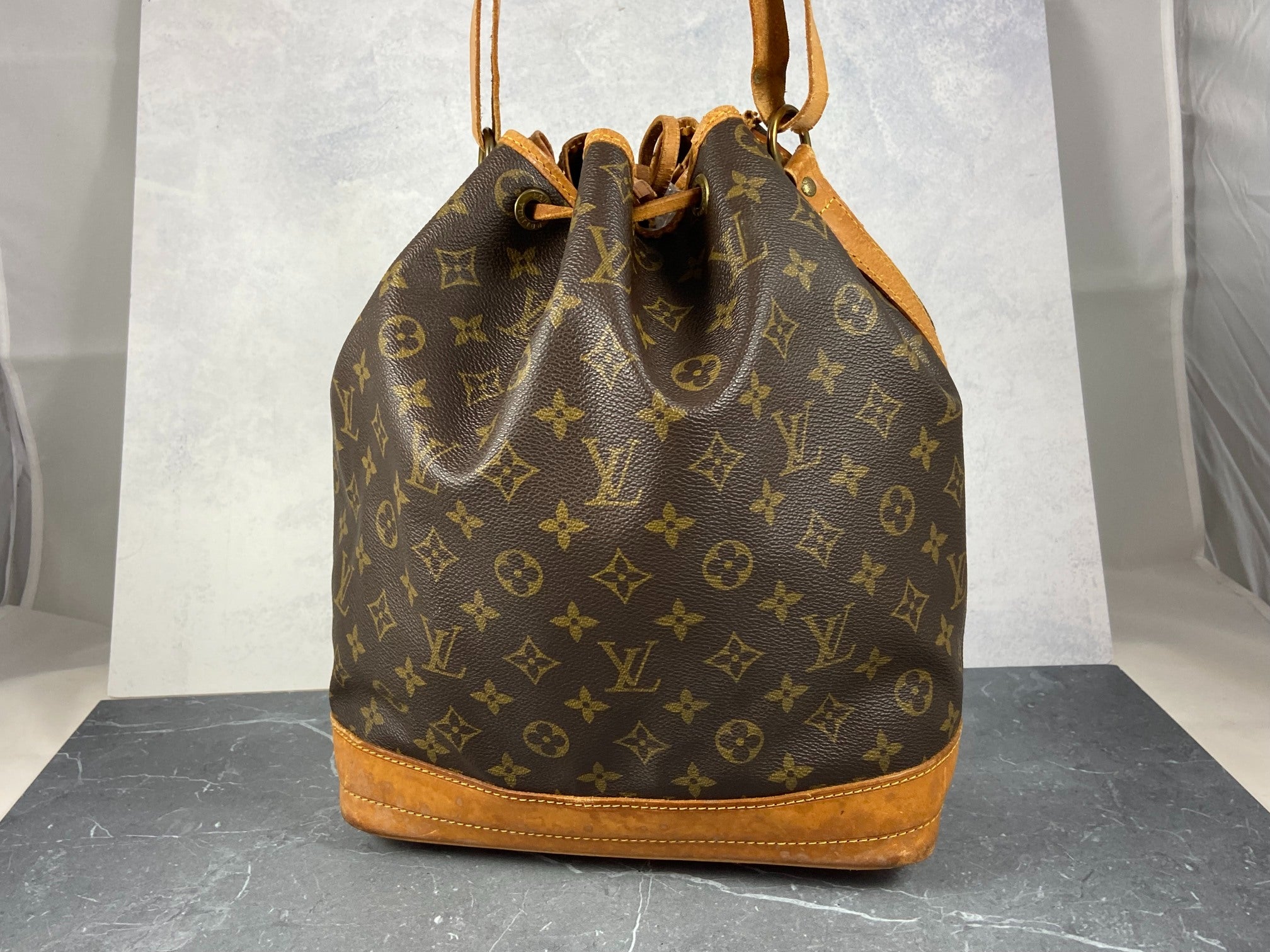 Louis Vuitton Sac Noé Grand Monogram Canvas