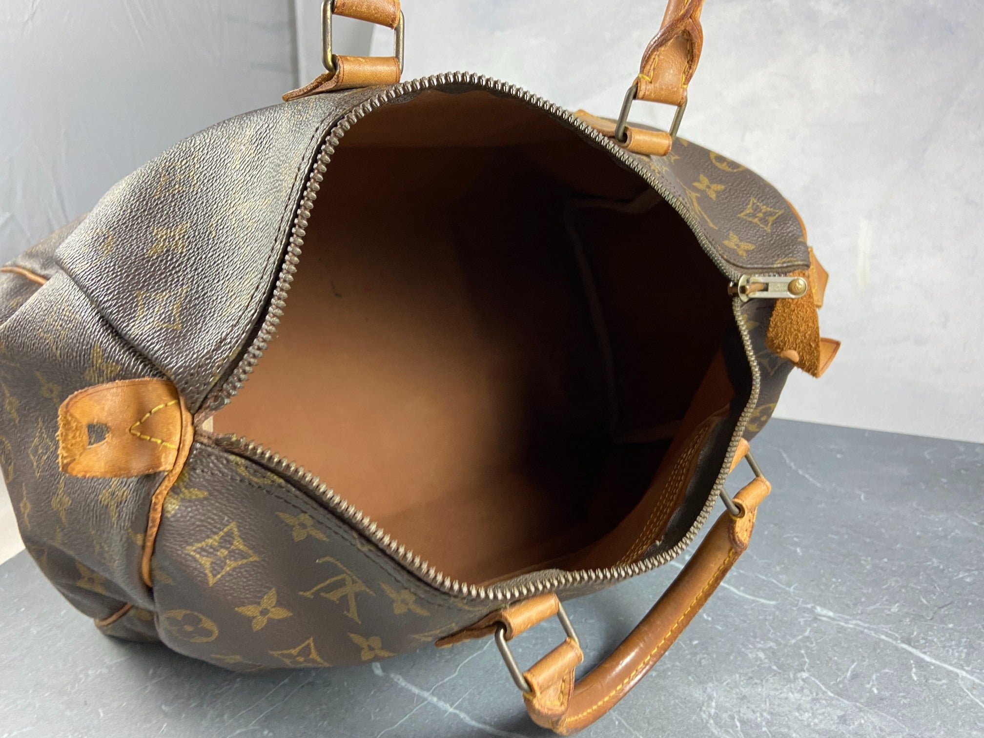 Louis Vuitton Speedy 35 Monogram Canvas