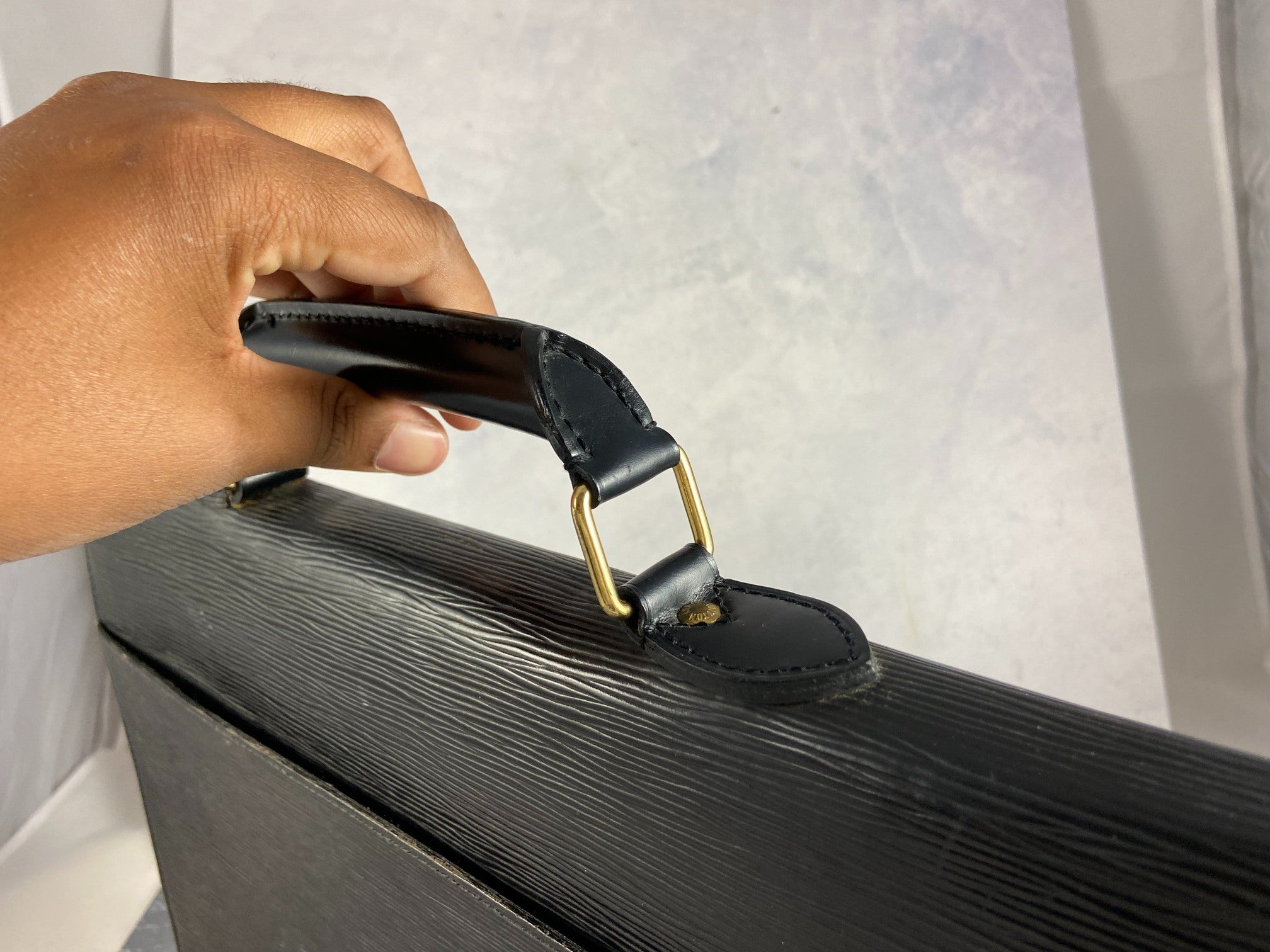 Louis Vuitton Porte Documents Conseiller Black Epi Leather