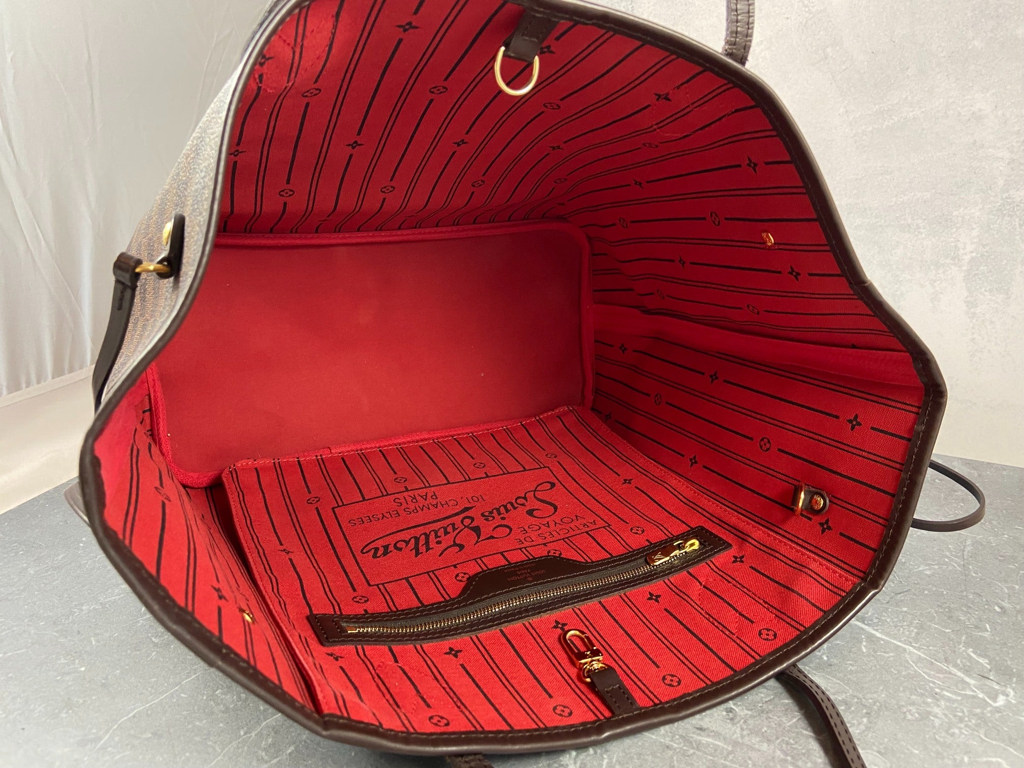 Louis Vuitton Neverfull MM Damier Ebene Canvas