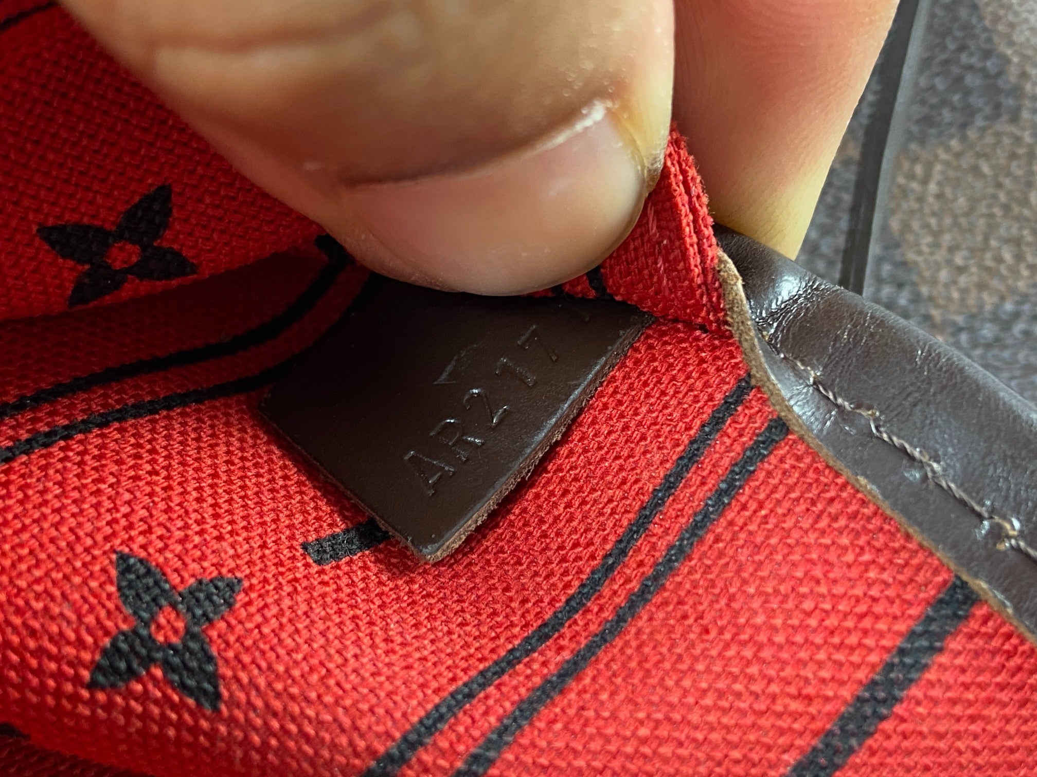 Louis Vuitton Neverfull MM Damier Ebene Canvas