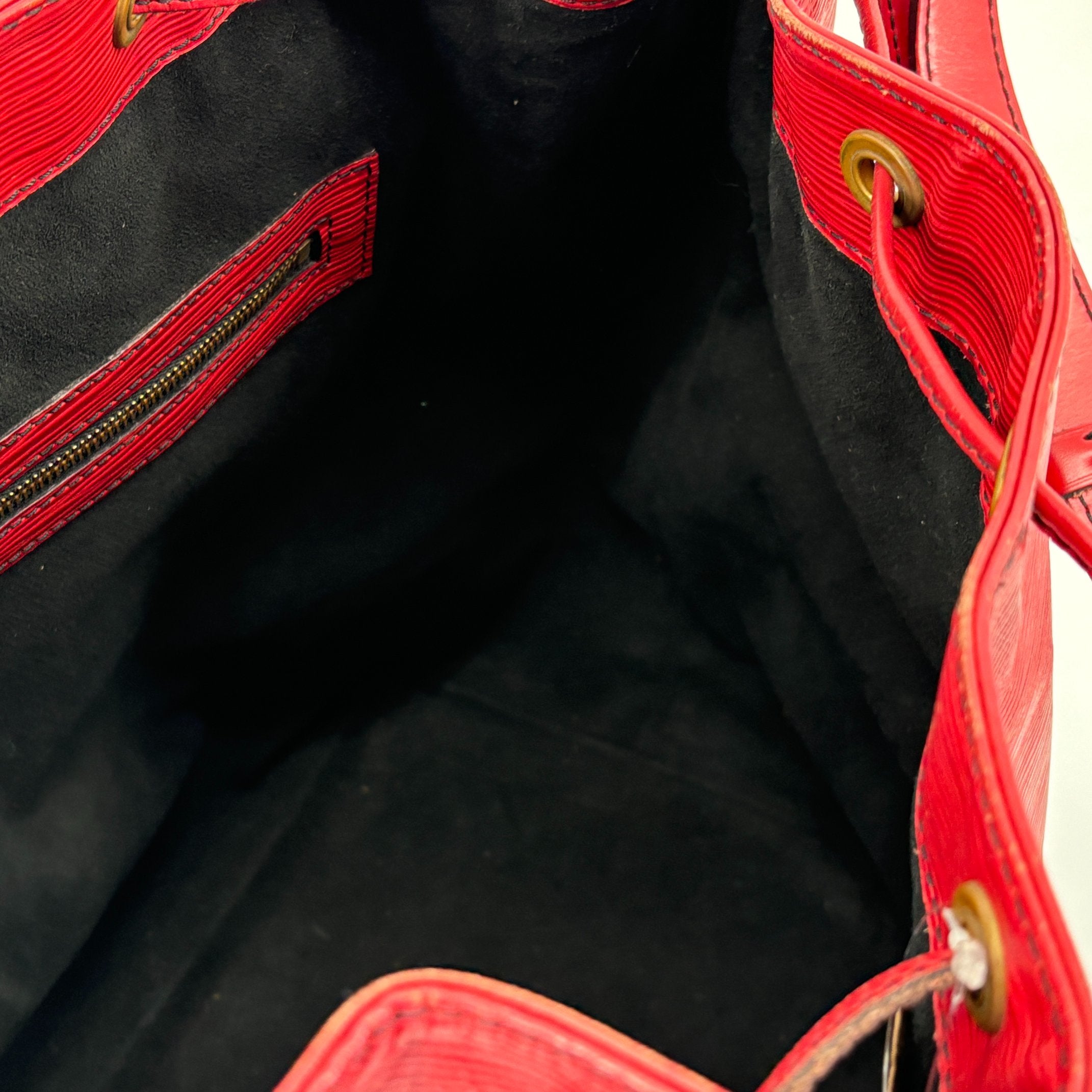 Louis Vuitton Sac Noé Grand Red Epi Leather