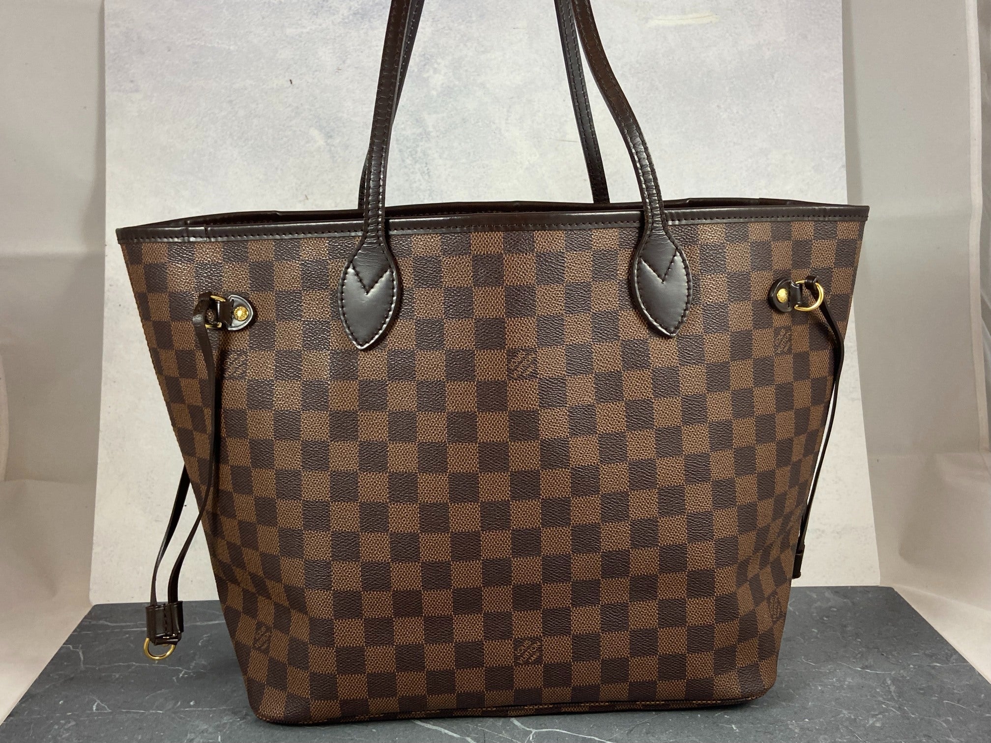 Louis Vuitton Neverfull MM Damier Ebene Canvas