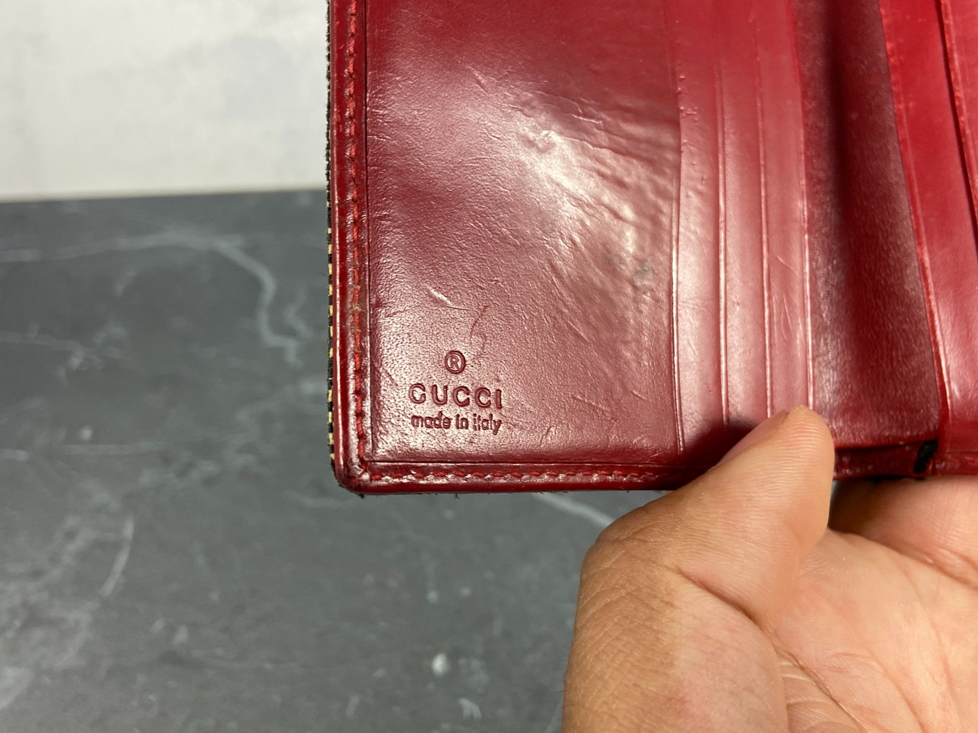 Gucci Piston Lock Compact Wallet Beige GG Monogram