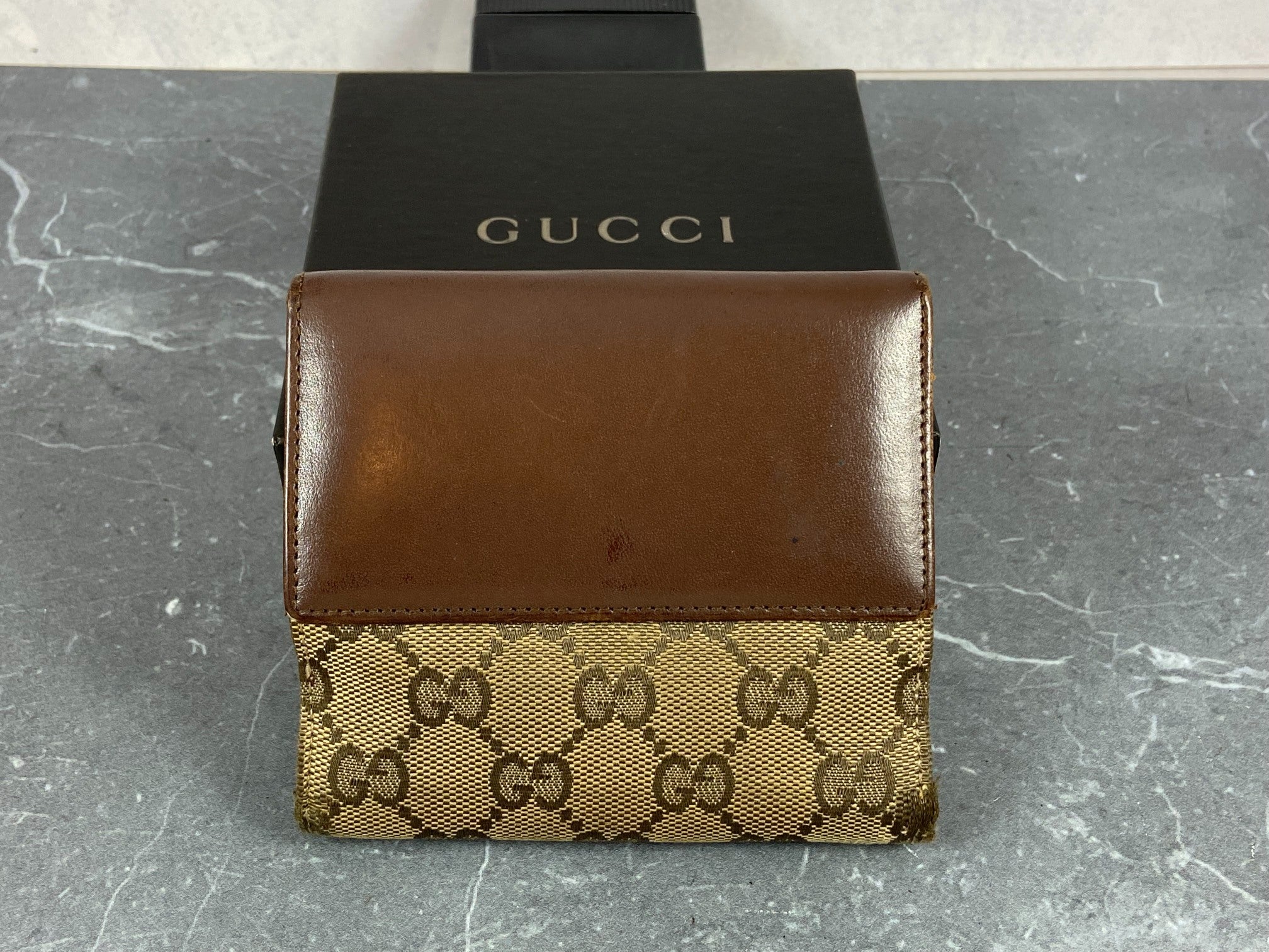 Gucci Piston Lock Compact Wallet Beige GG Monogram