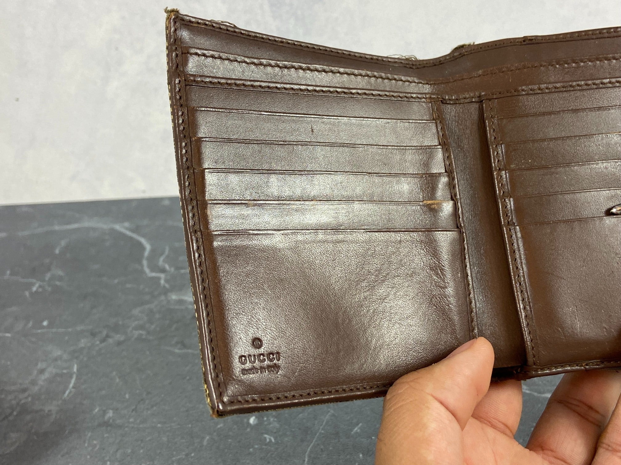 Gucci Piston Lock Compact Wallet Beige GG Monogram