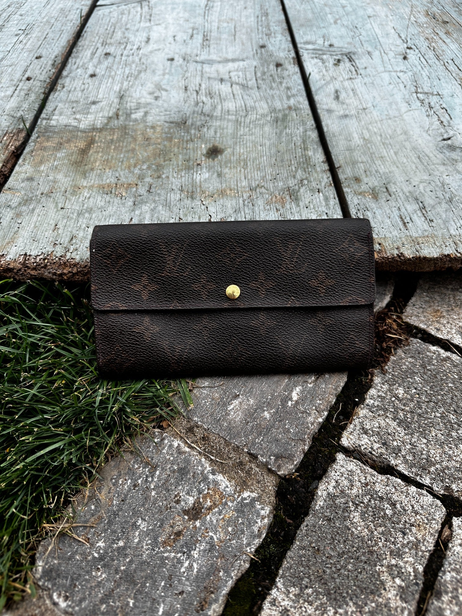 Louis Vuitton Sarah Wallet Monogram Canvas