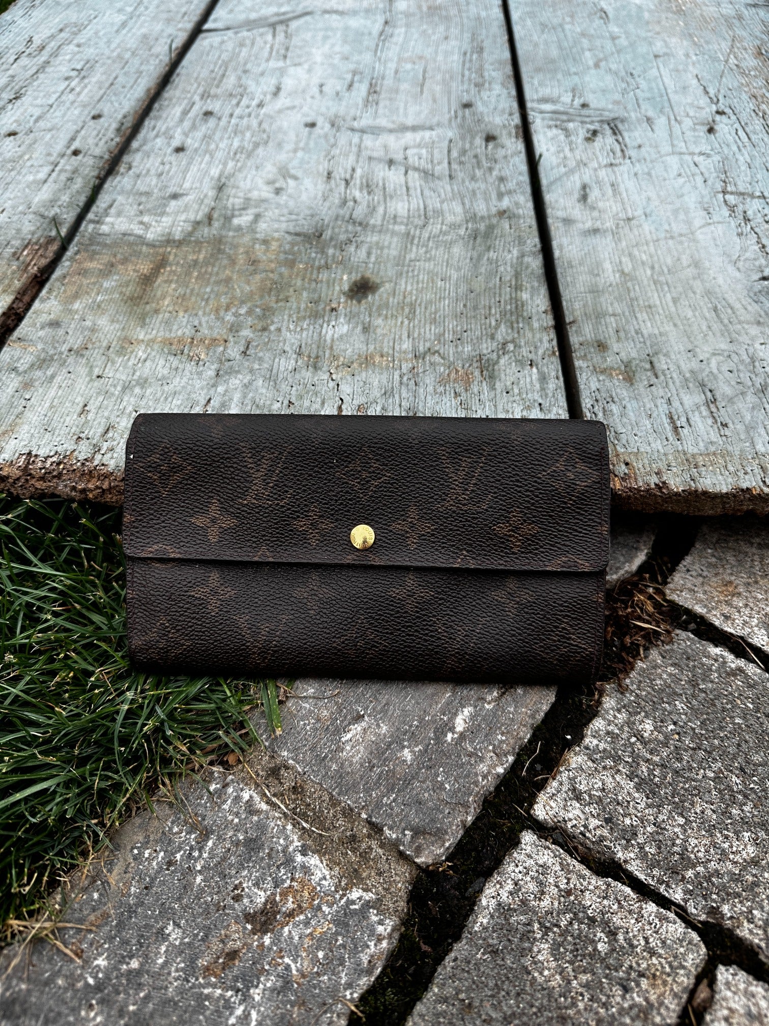 Louis Vuitton Sarah Wallet Monogram Canvas