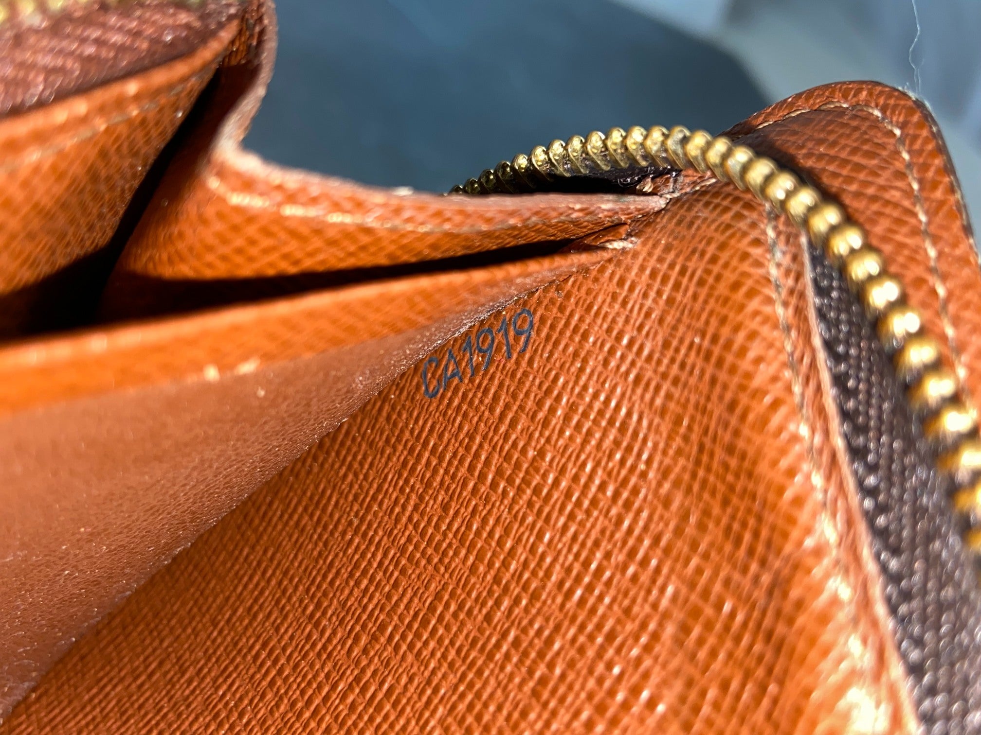 Louis Vuitton Zippy Wallet Monogram Canvas