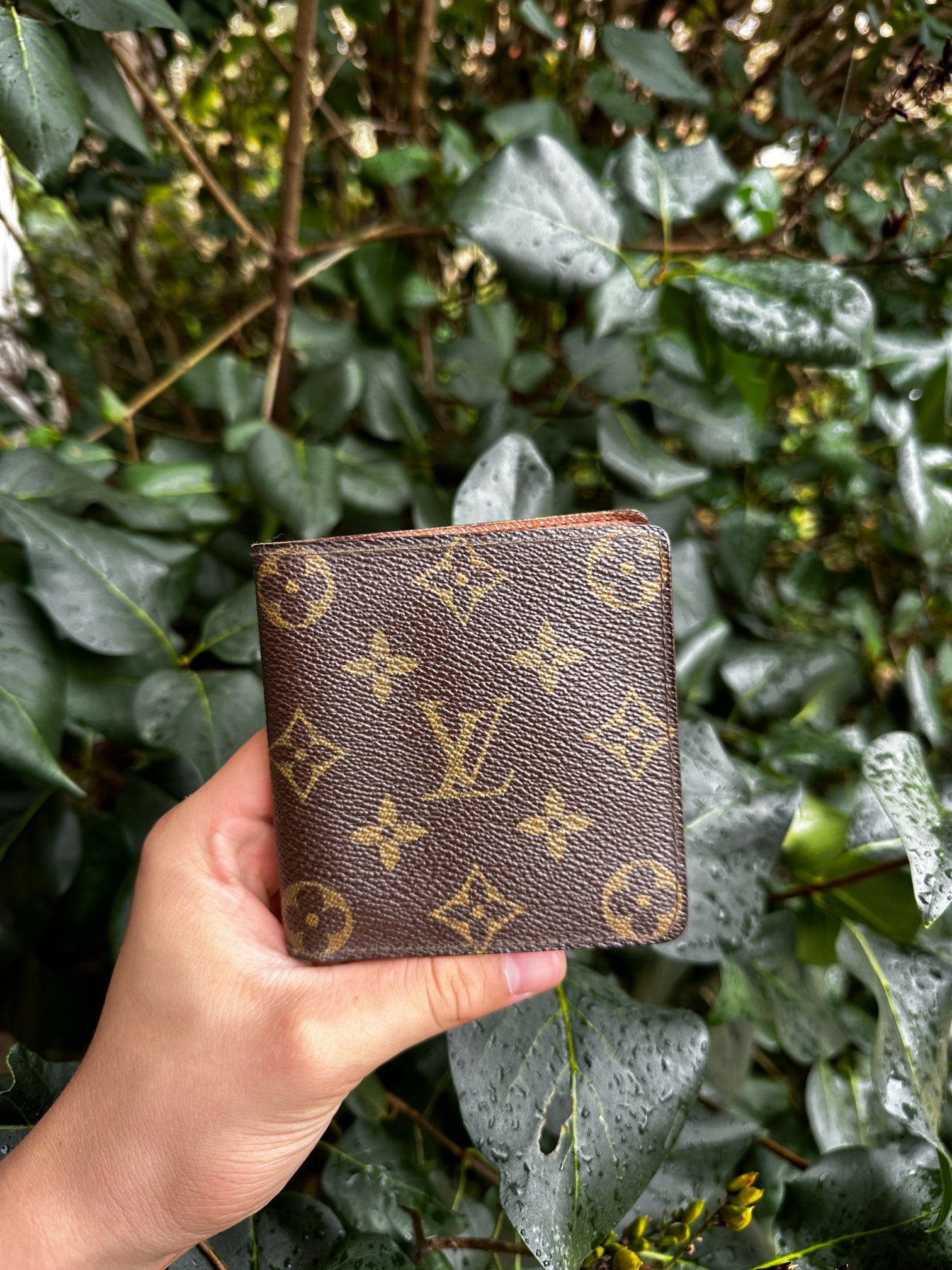 Louis Vuitton Porte-Billets 6 Card Wallet Monogram Canvas