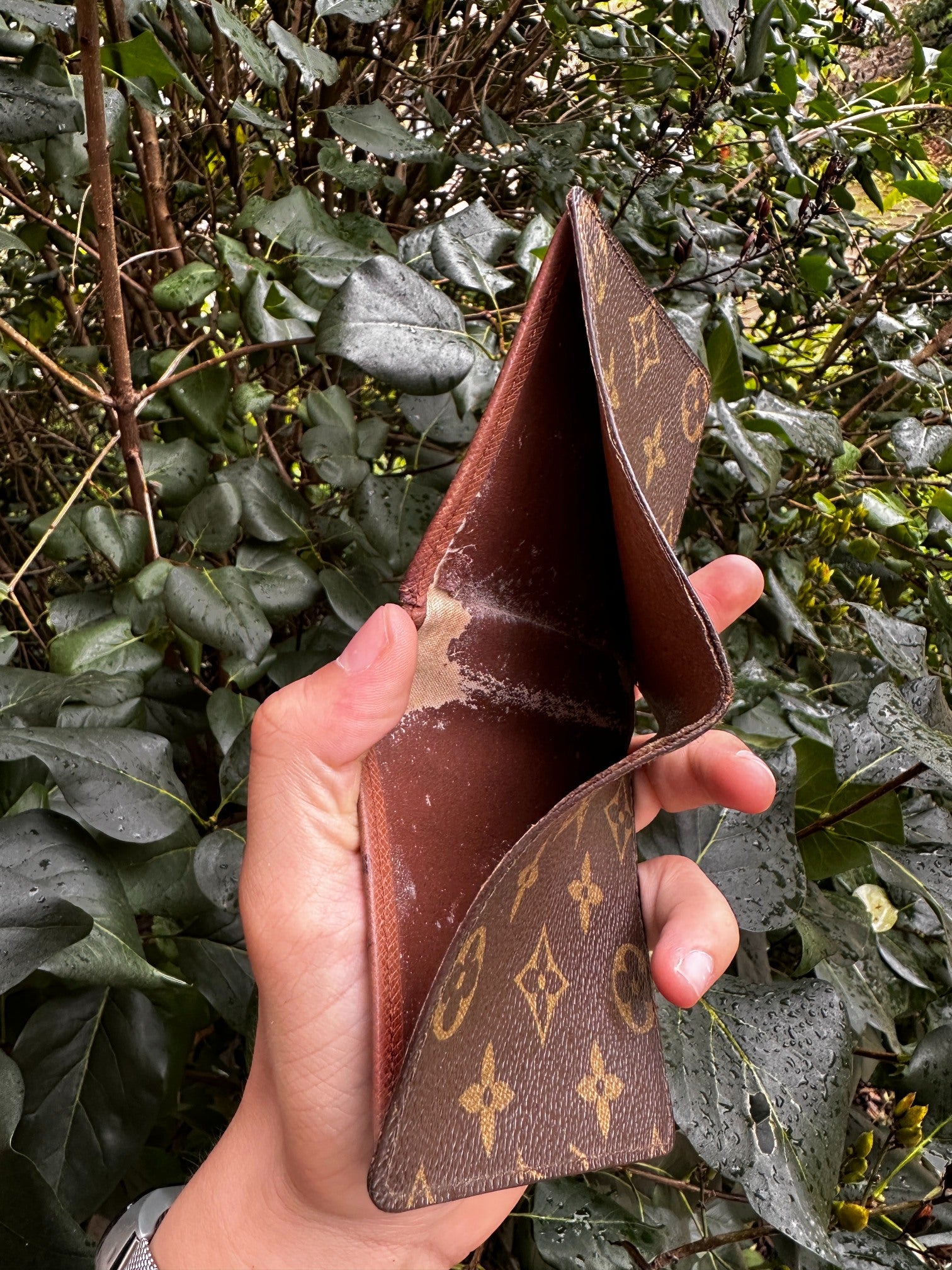 Louis Vuitton Porte-Billets 6 Card Wallet Monogram Canvas