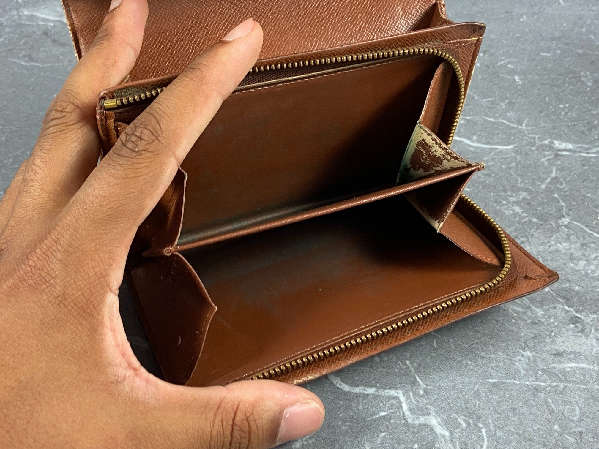 Louis Vuitton Porte-Monnaie Tresor Monogram Canvas