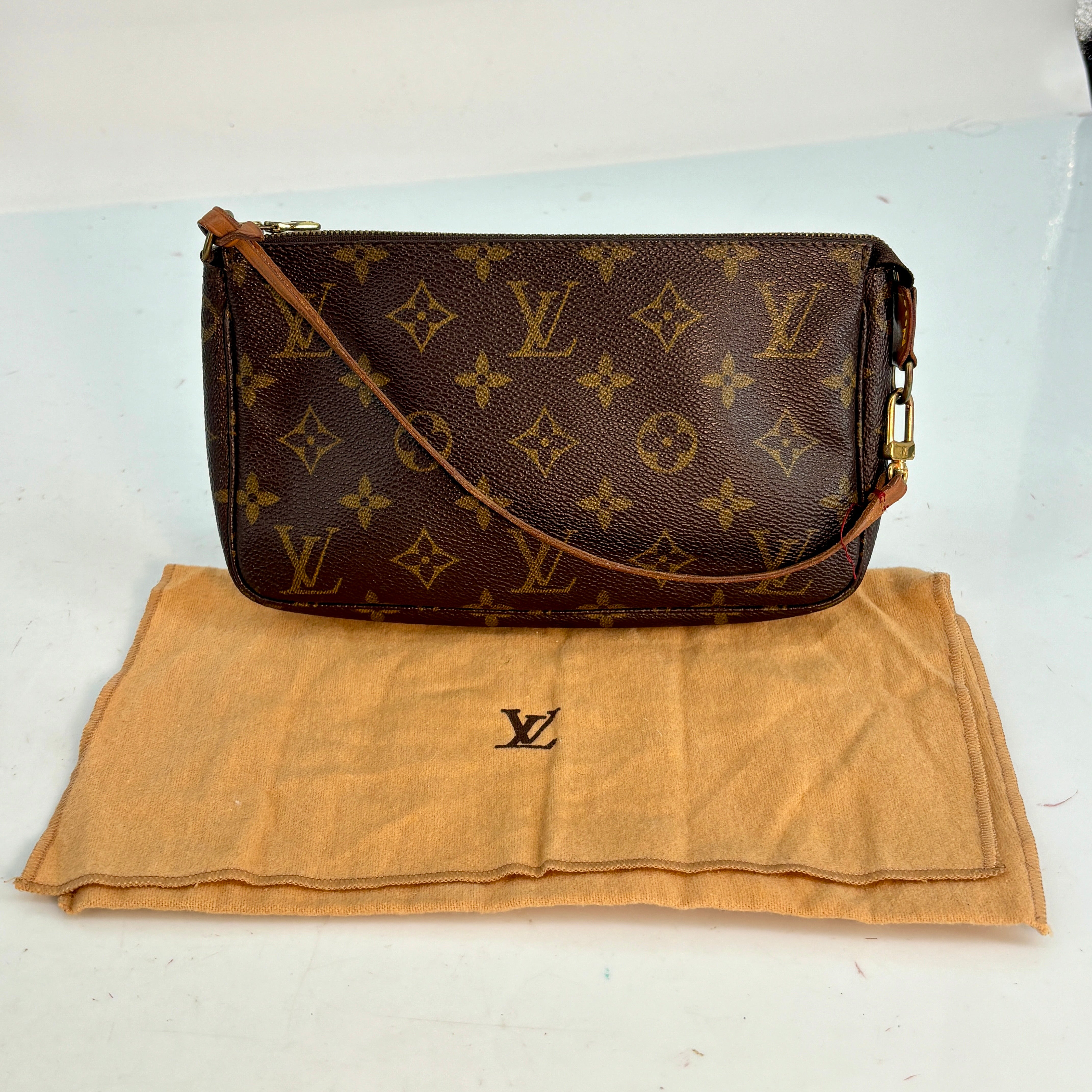 Louis Vuitton Pochette Accessoires Monogram Canvas
