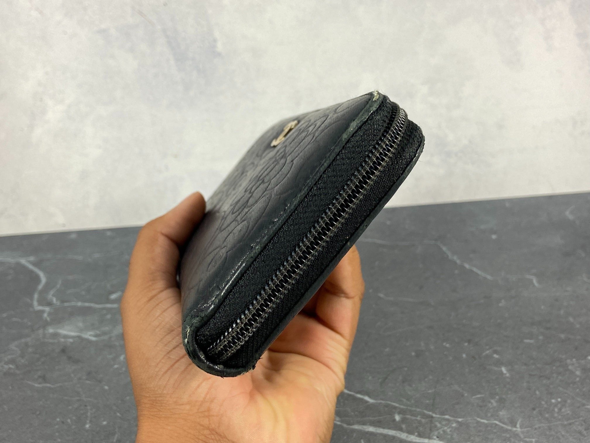 Chanel CC Camélia Zippy Wallet Black Leather