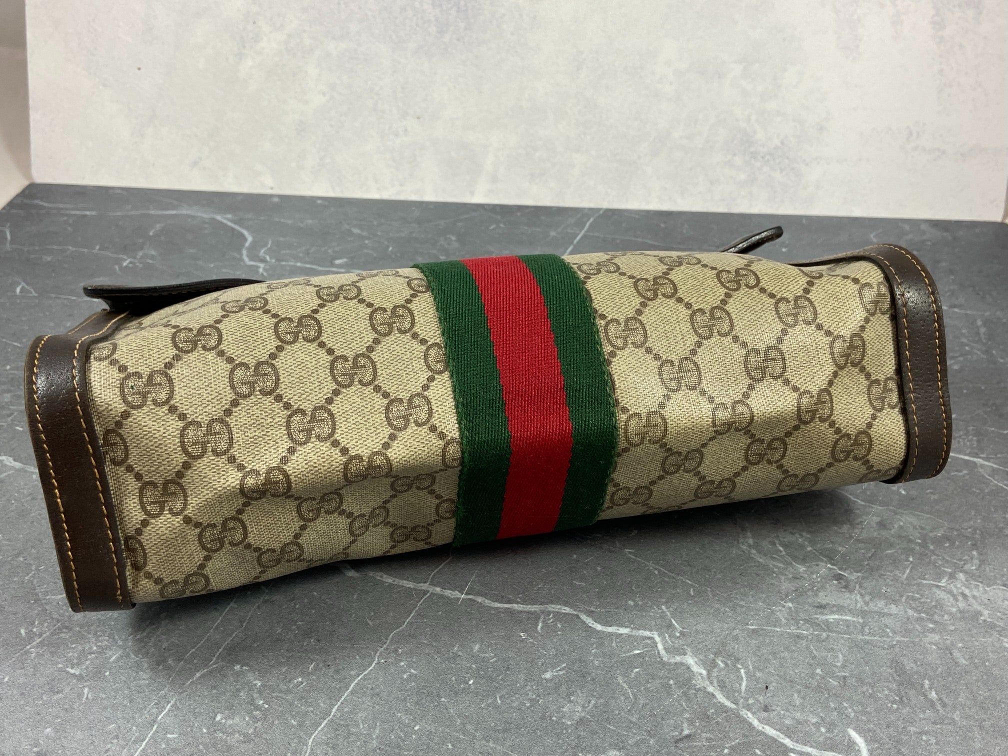 Gucci Parfums Toiletry Pouch / Clutch Beige GG Supreme Canvas