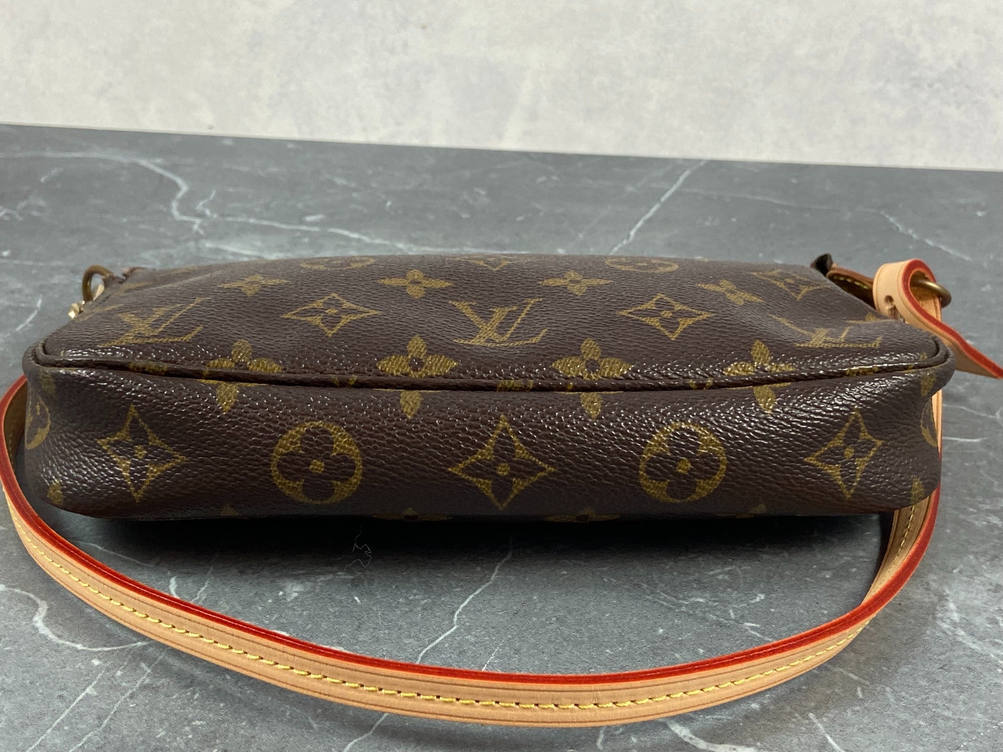 Louis Vuitton Pochette Accessoires Monogram Canvas