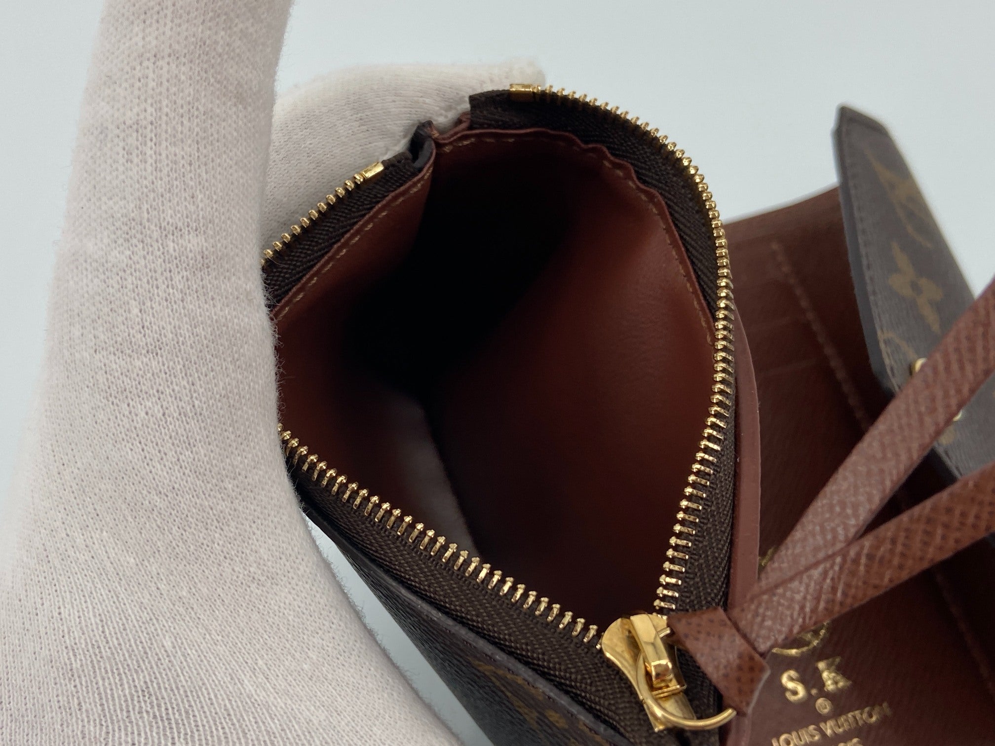 Louis Vuitton Victorine Wallet Monogram Canvas incl. Box