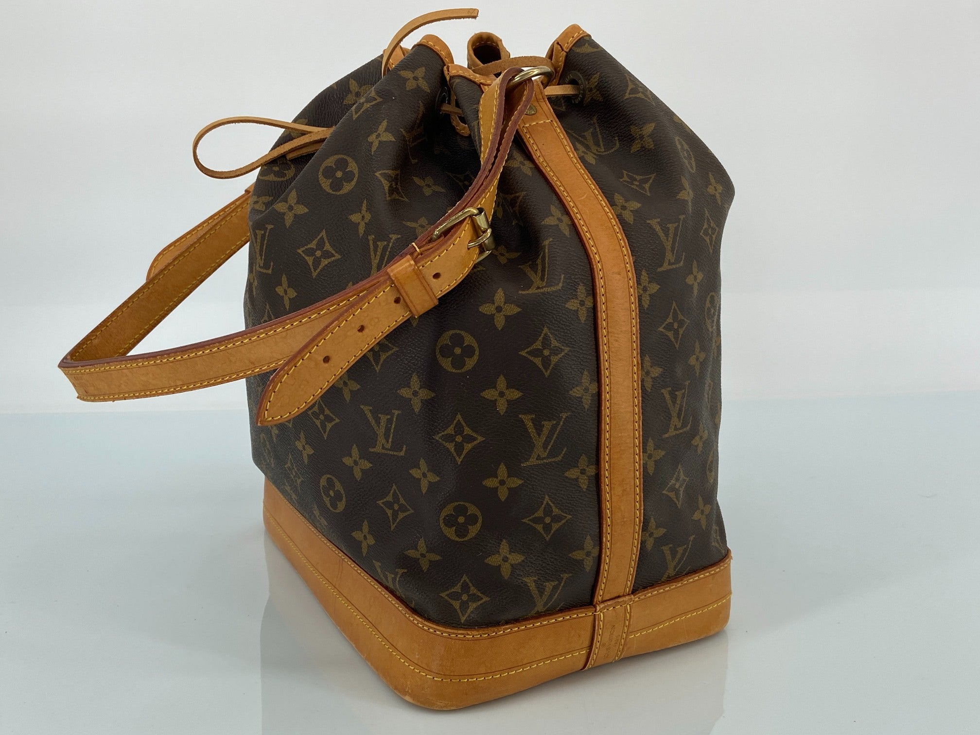 Louis Vuitton Sac Noé Grand Monogram Canvas