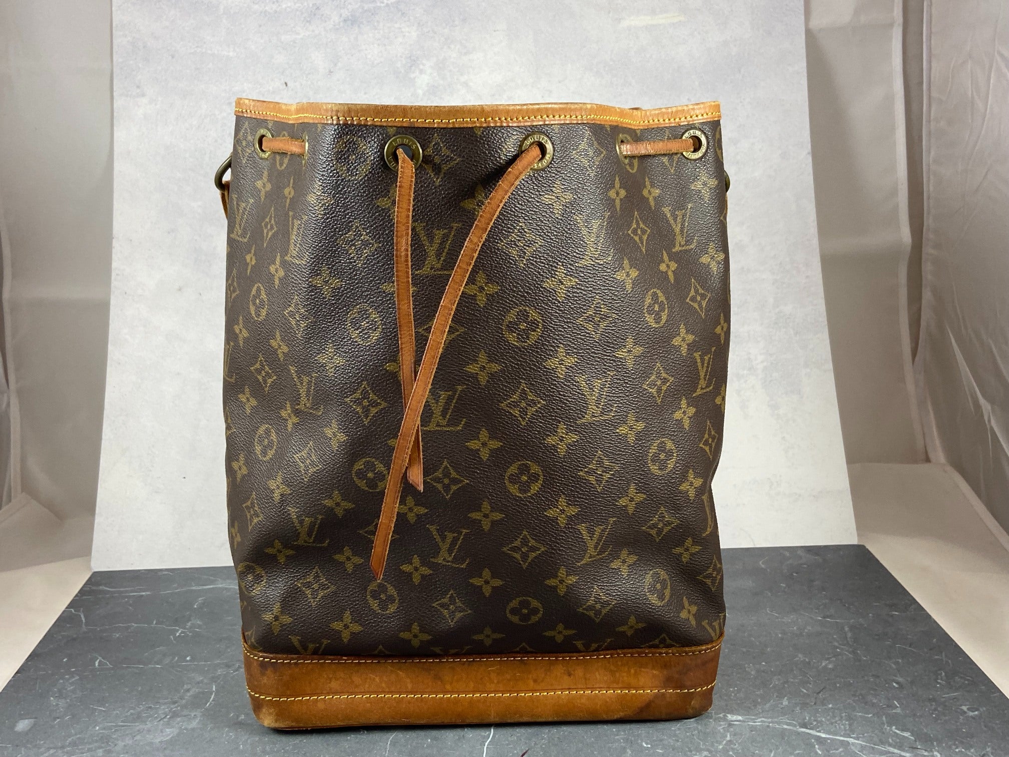 Louis Vuitton Sac Noé Grand Monogram Canvas