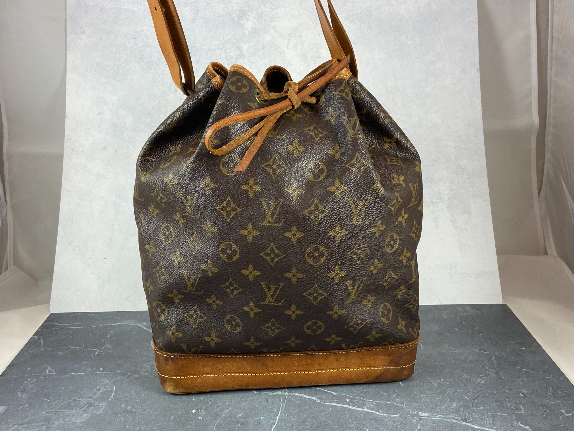 Louis Vuitton Sac Noé Grand Monogram Canvas
