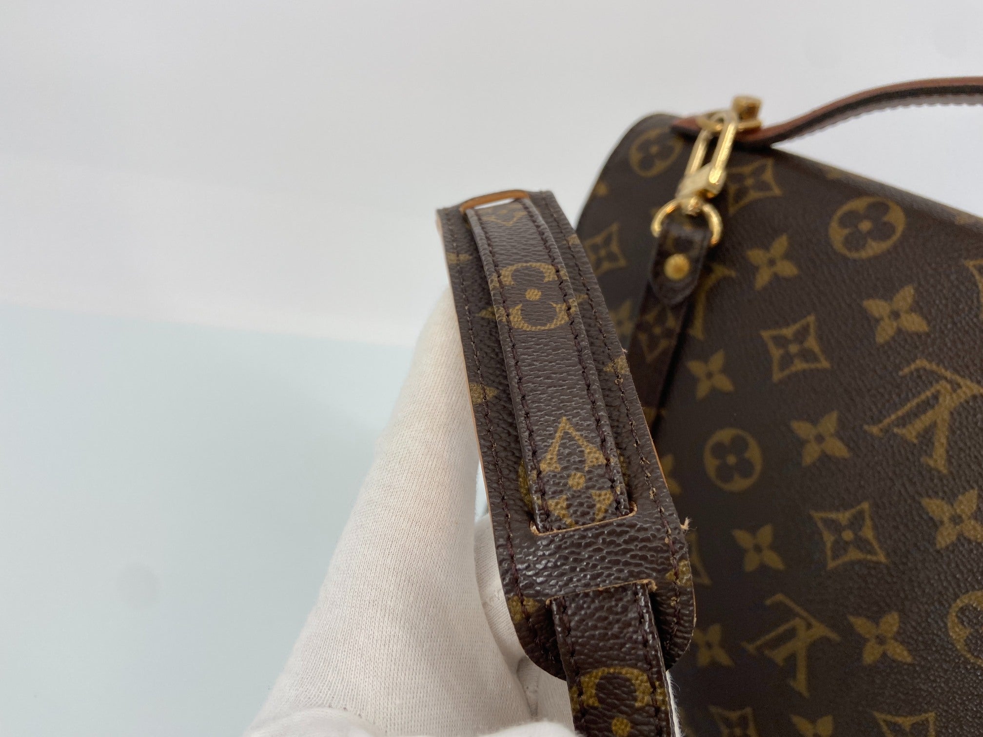 Louis Vuitton Monceau 28 Monogram Canvas