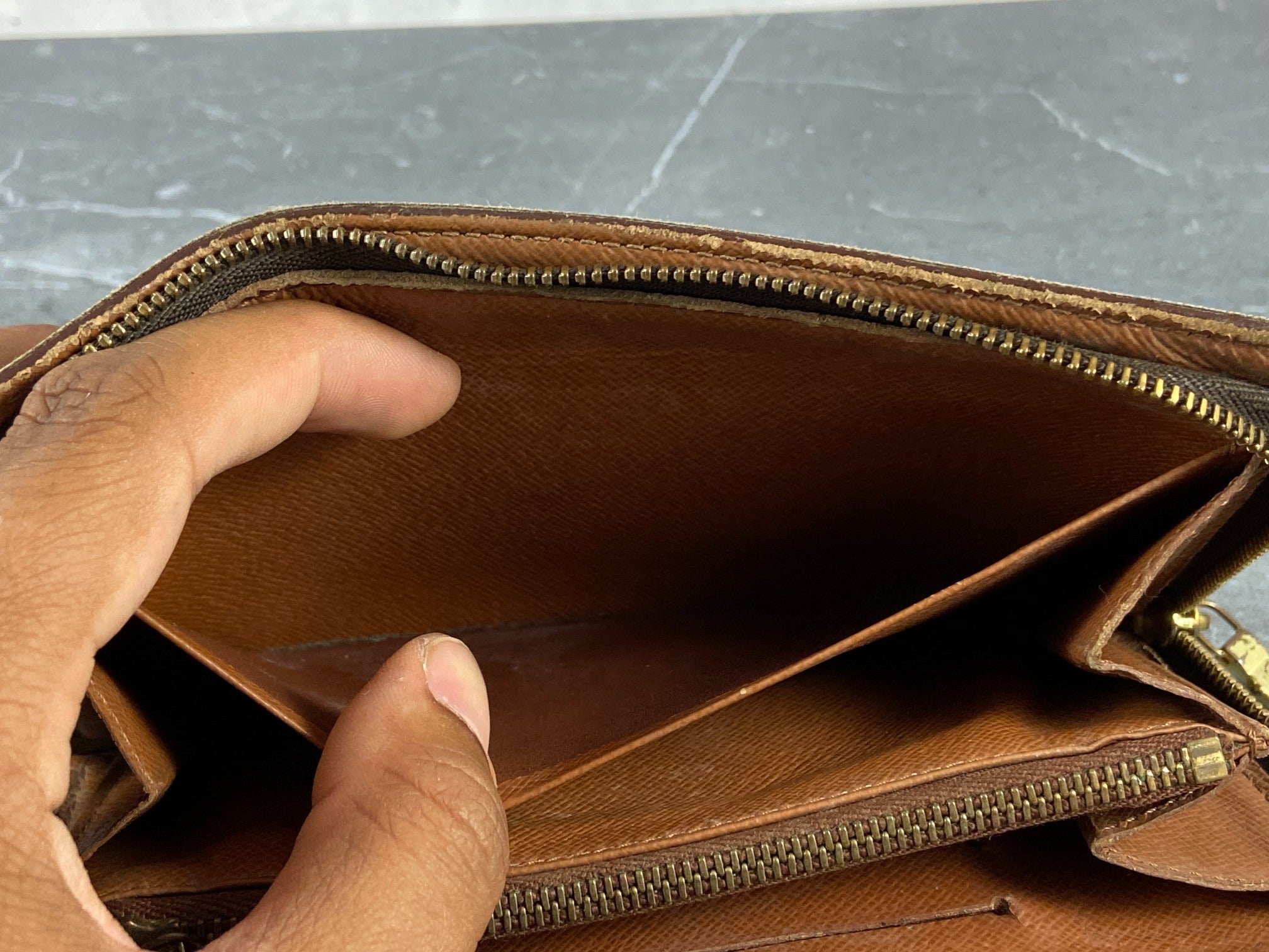 Louis Vuitton Zippy Wallet Monogram Canvas