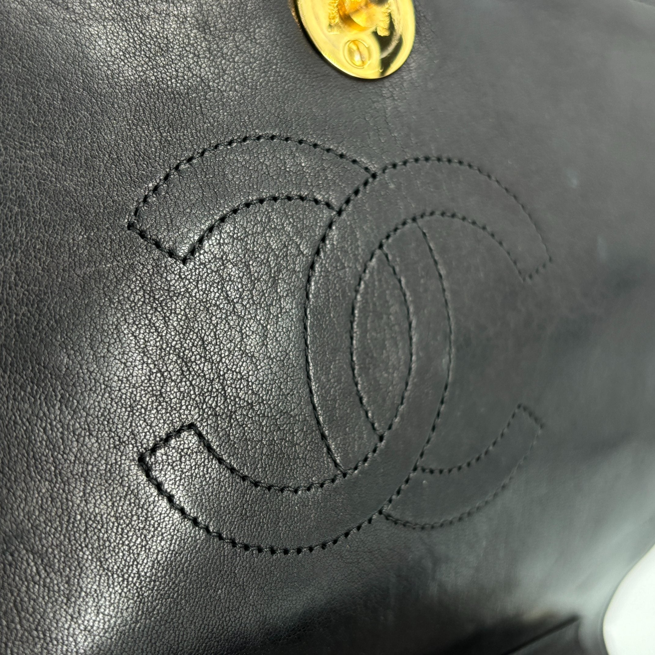 Chanel Full Flap Bag Push-Lock Black Matelassé Leather