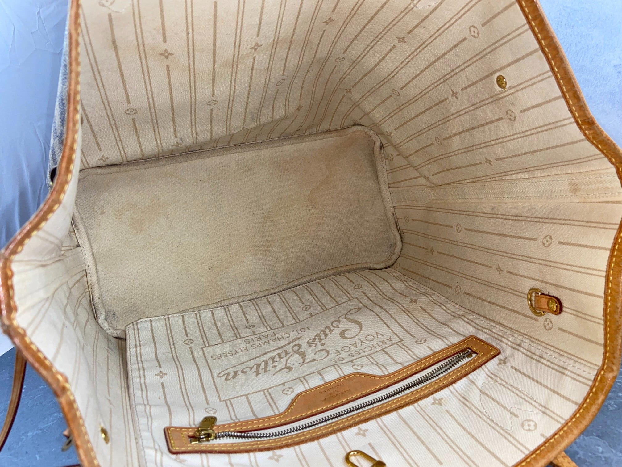 Louis Vuitton Neverfull MM Damier Azur Canvas