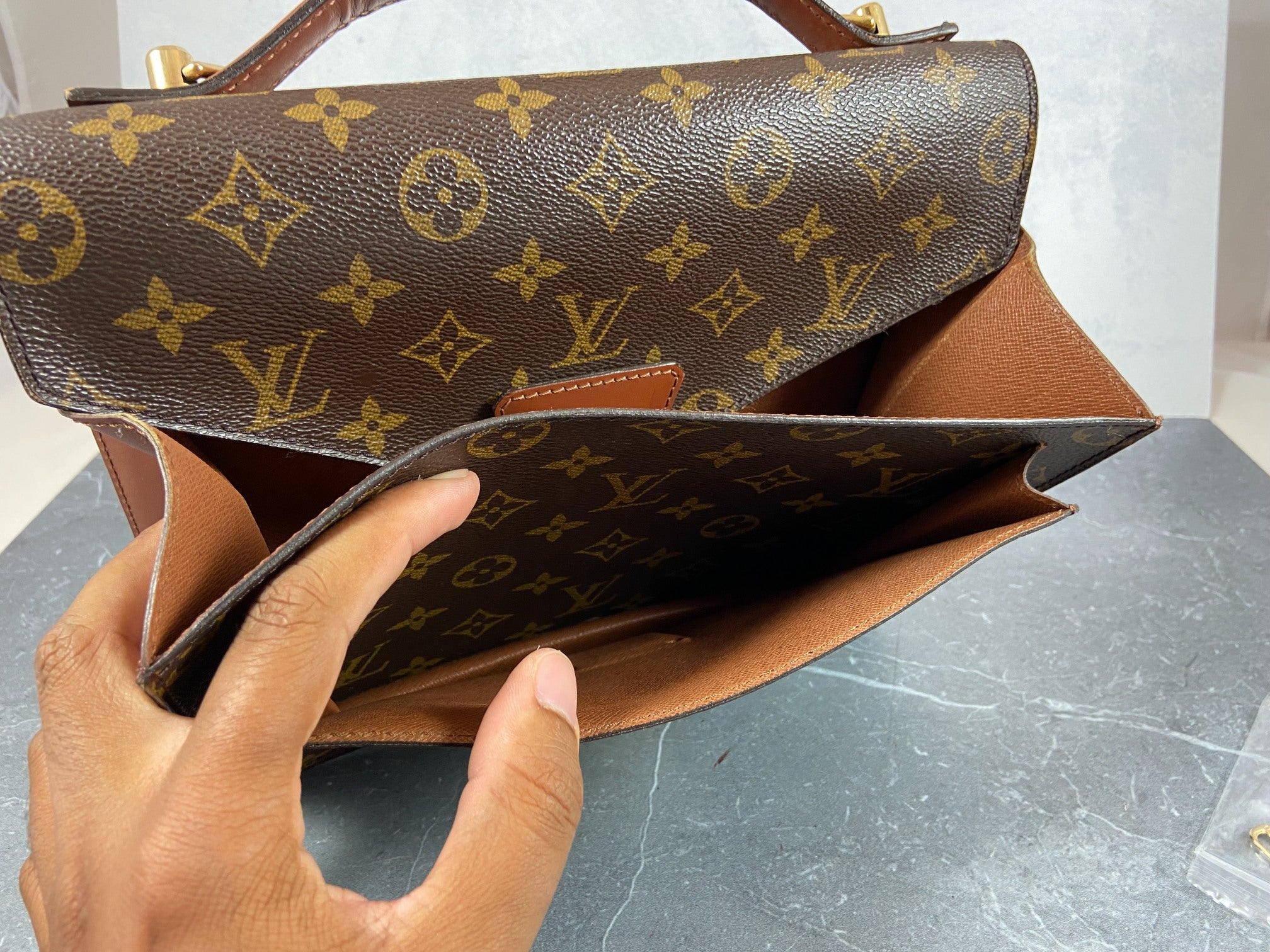 Louis Vuitton Monceau 26 Monogram Canvas