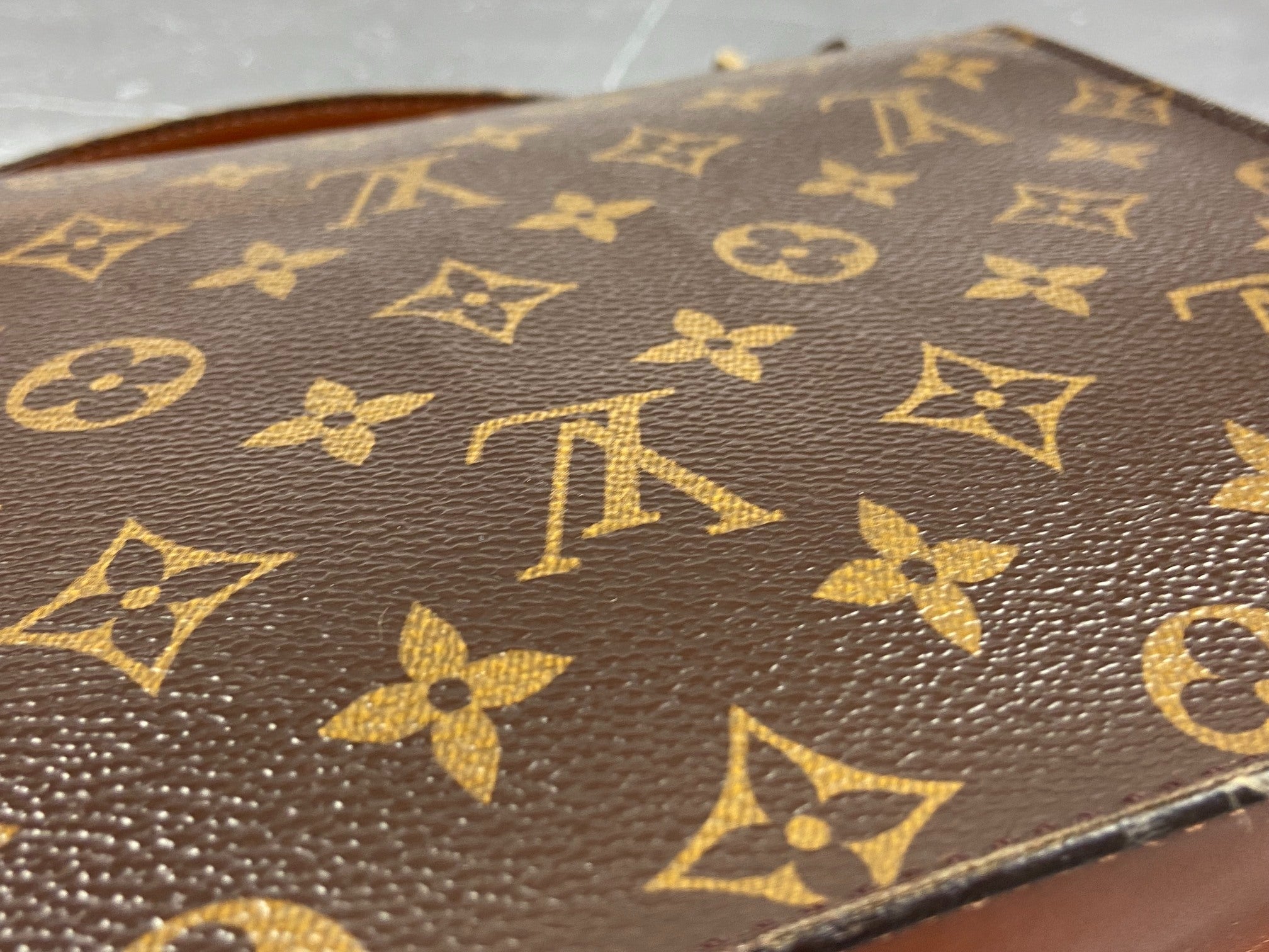 Louis Vuitton Monceau 26 Monogram Canvas