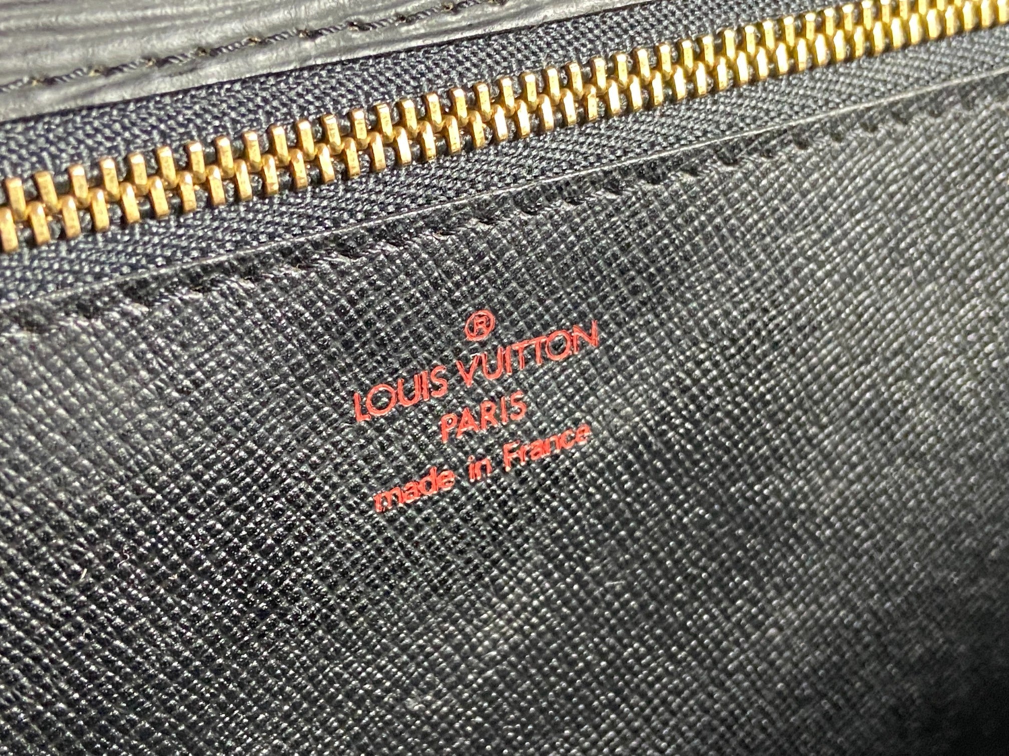 Louis Vuitton Monceau 28 Black Epi Leather