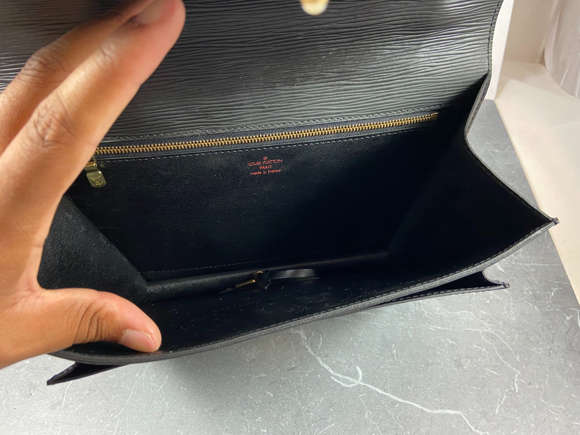 Louis Vuitton Monceau 28 Black Epi Leather