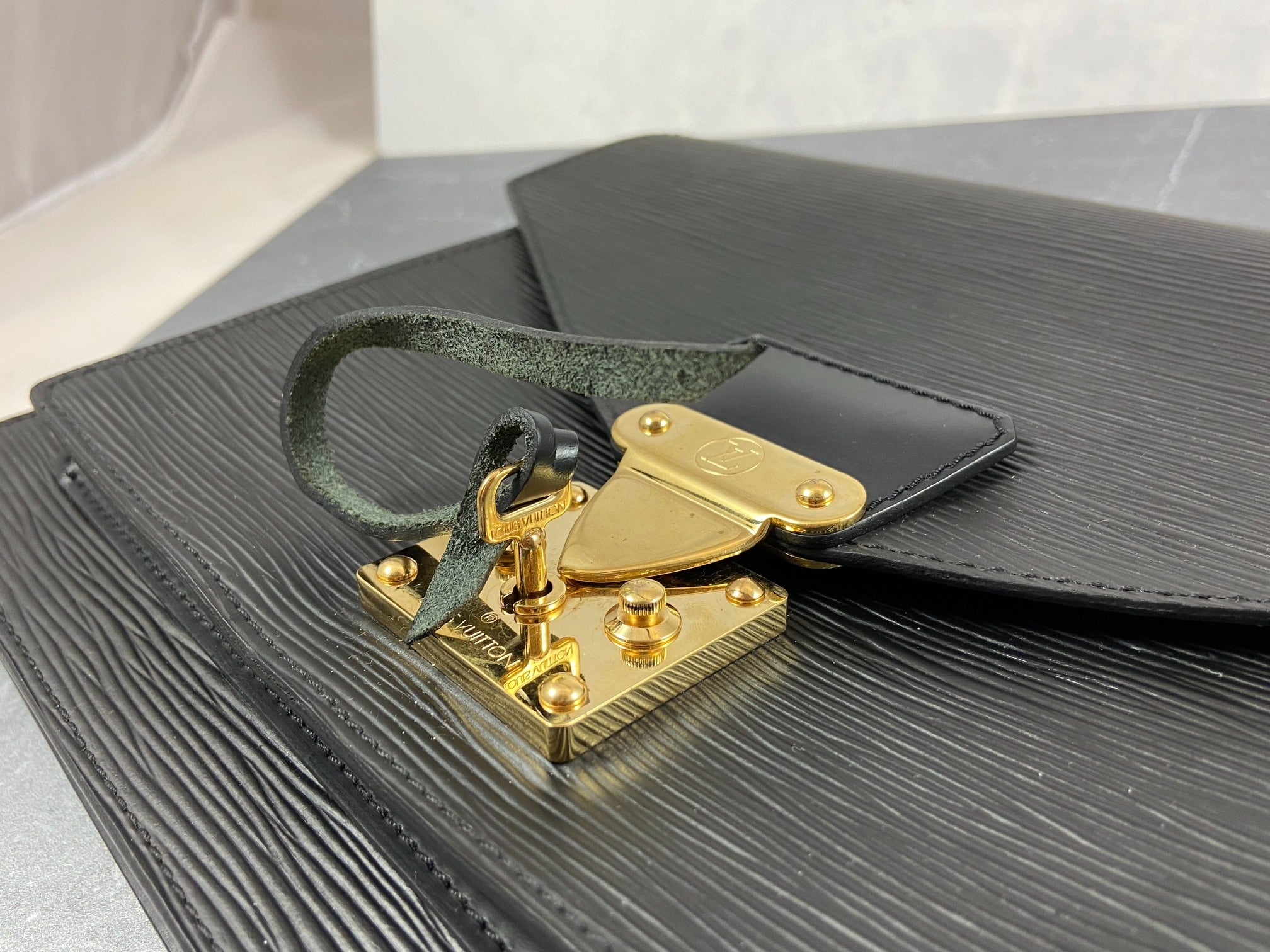 Louis Vuitton Monceau 28 Black Epi Leather