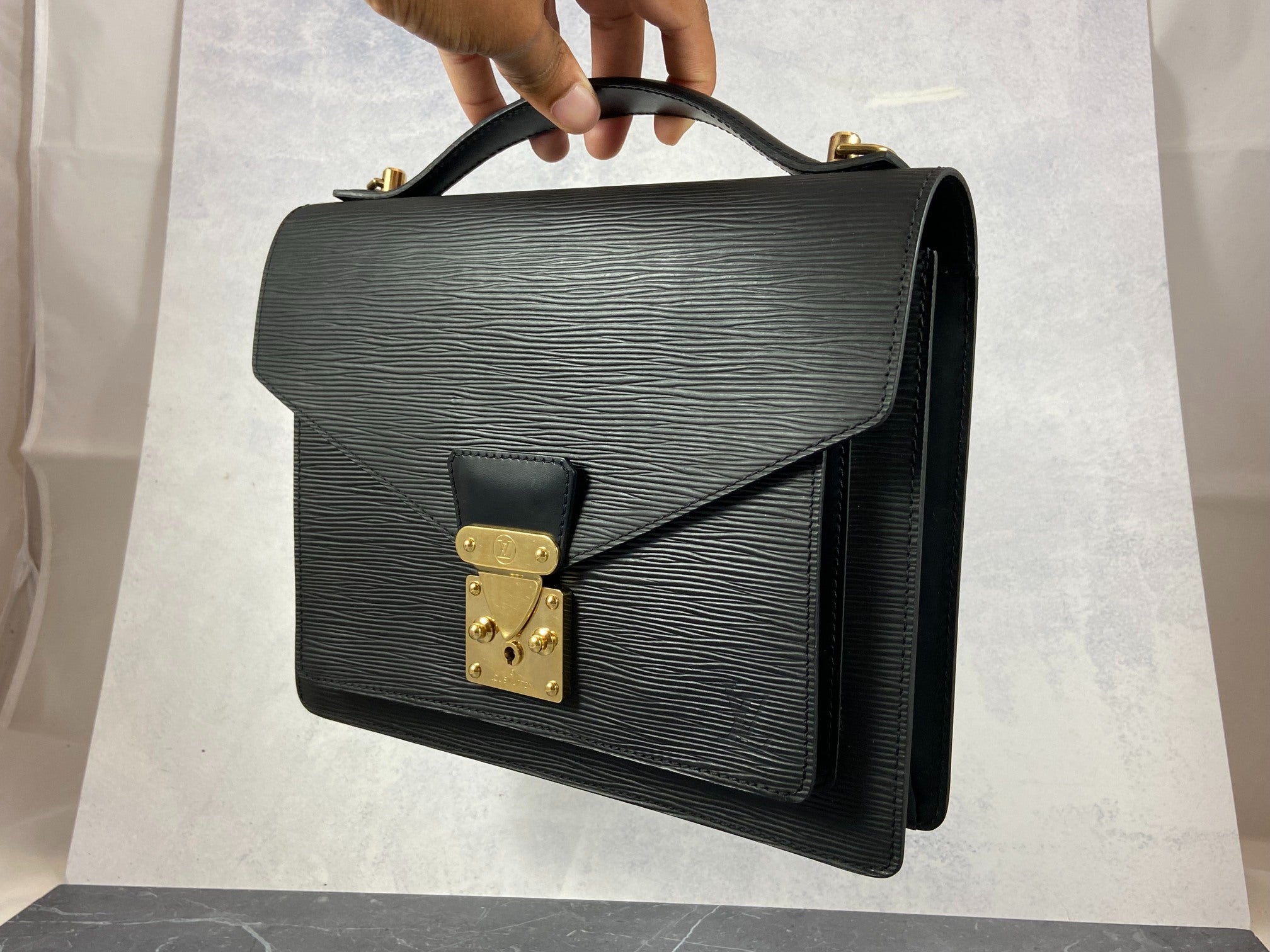 Louis Vuitton Monceau 28 Black Epi Leather