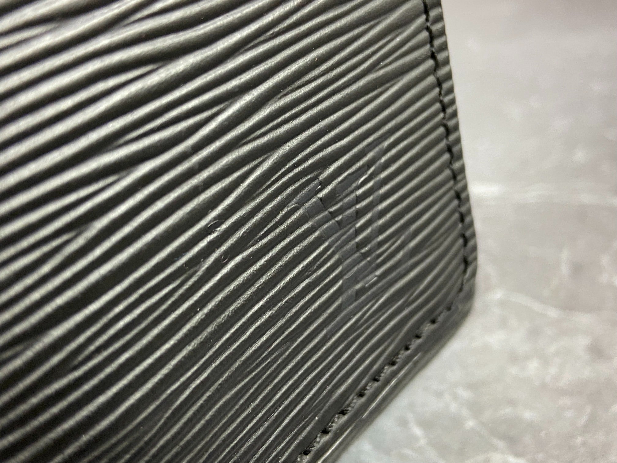 Louis Vuitton Monceau 28 Black Epi Leather