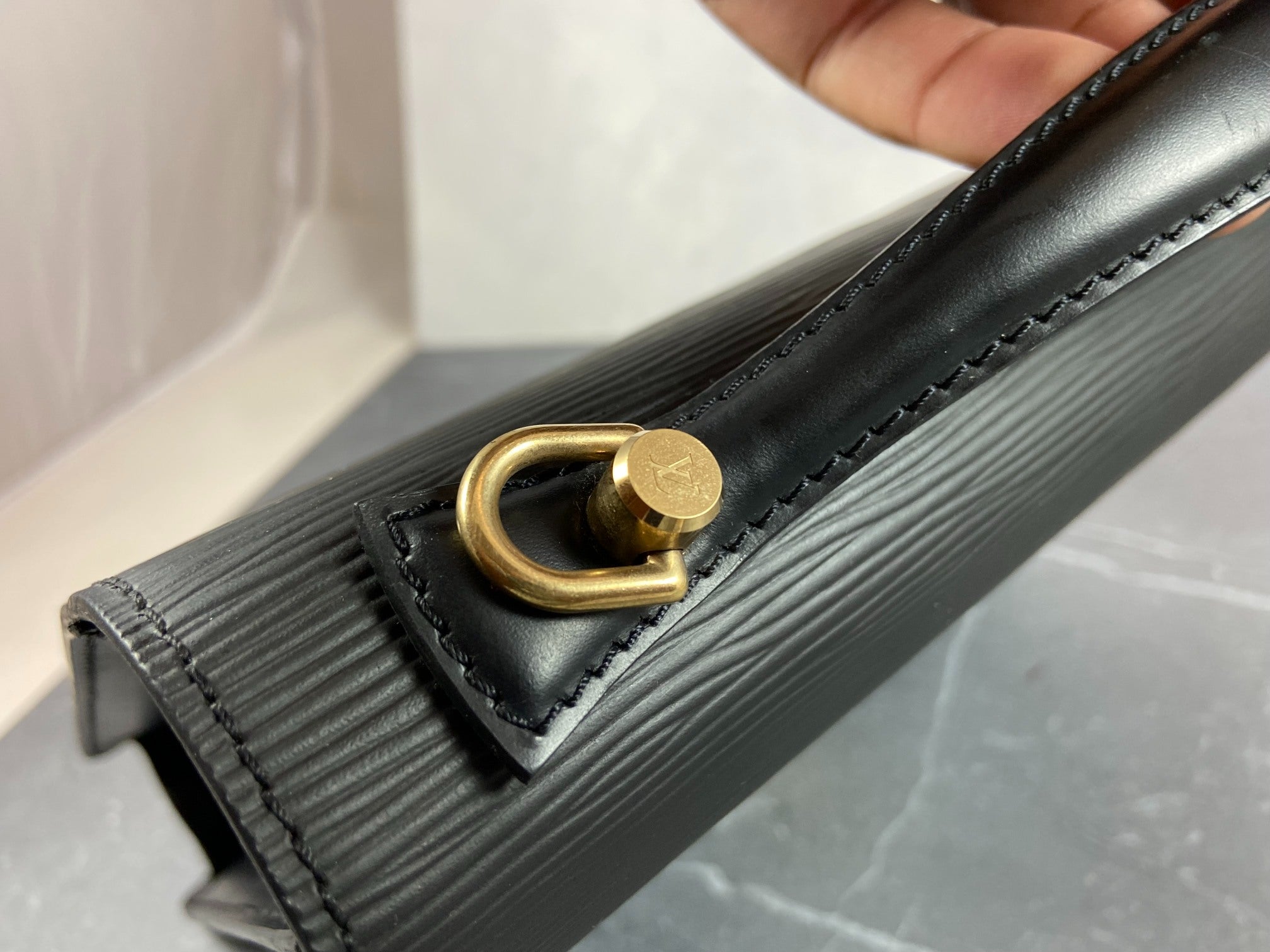 Louis Vuitton Monceau 28 Black Epi Leather