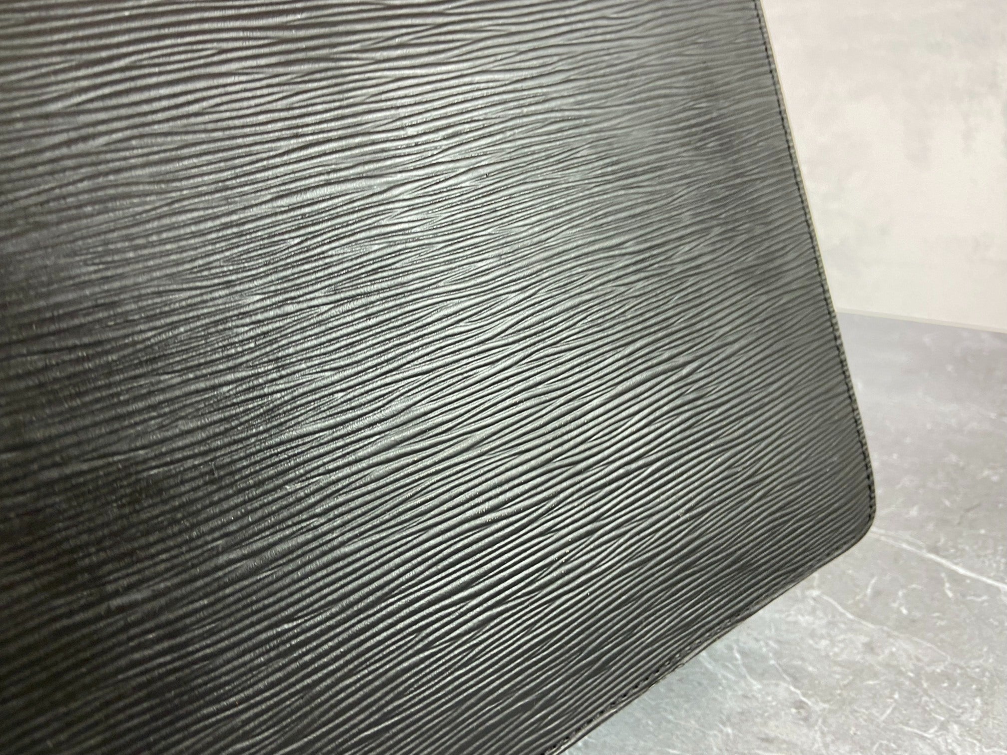 Louis Vuitton Monceau 28 Black Epi Leather