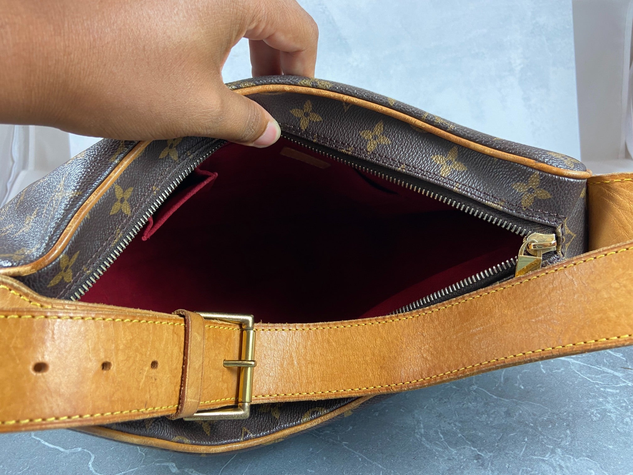 Louis Vuitton Croissant GM Hobo Bag Monogram Canvas